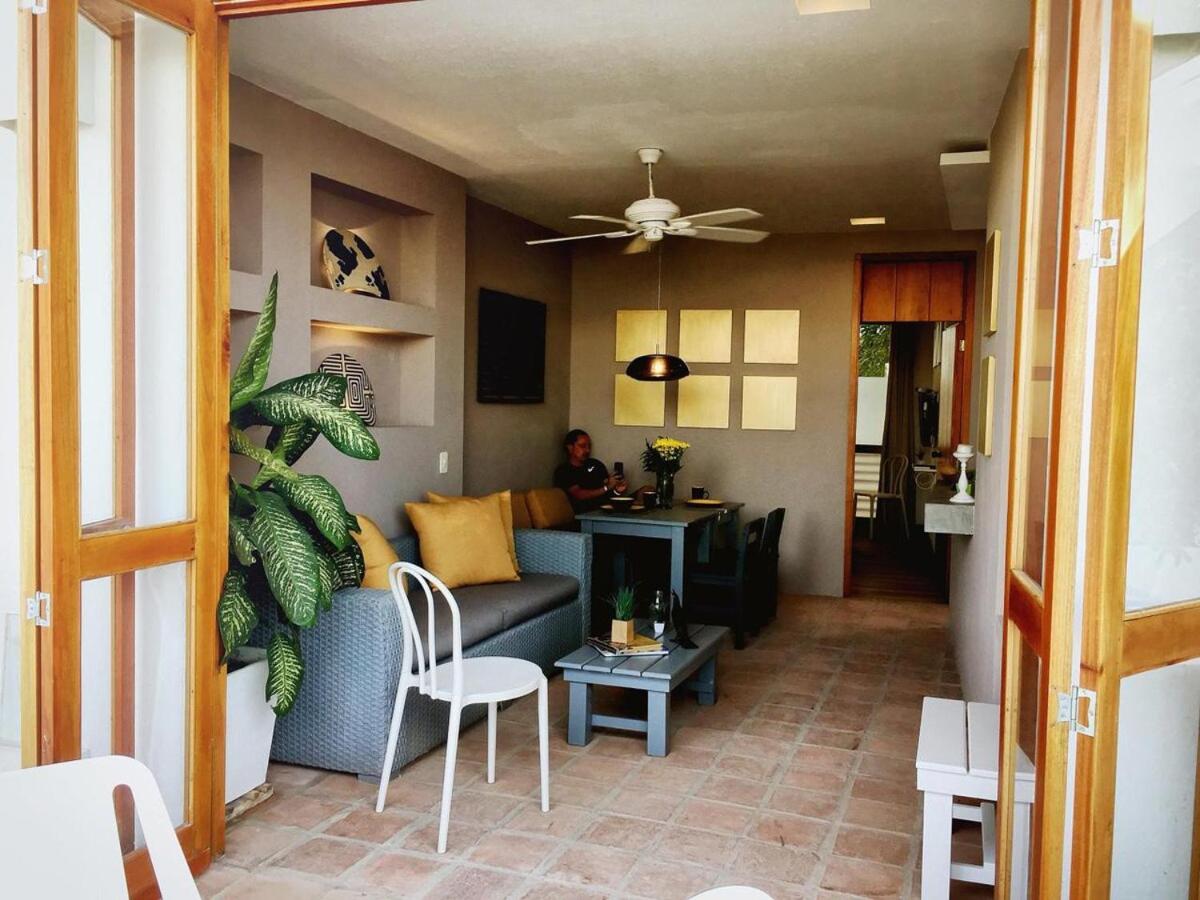 NEW Great Triplex 2BR W jacuzzi and 3 terraces