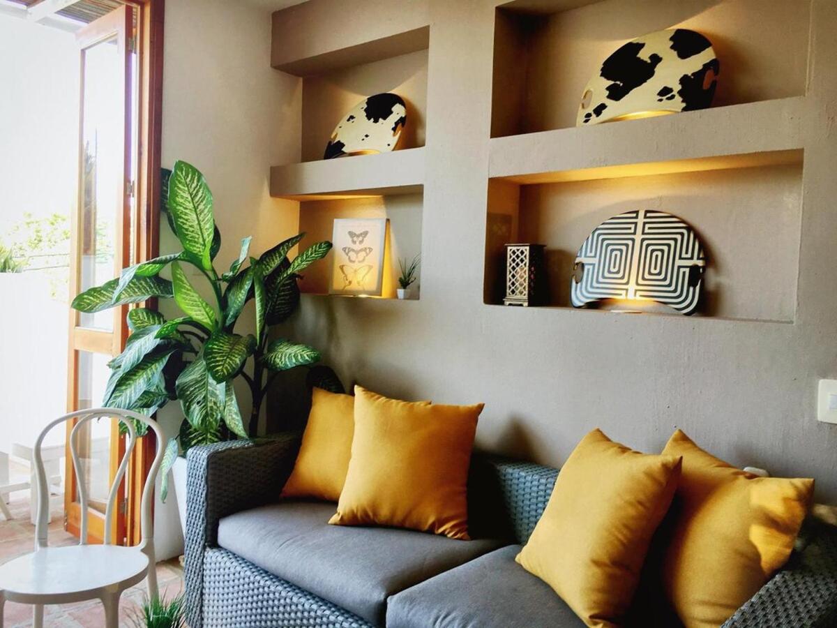 NEW Great Triplex 2BR W jacuzzi and 3 terraces