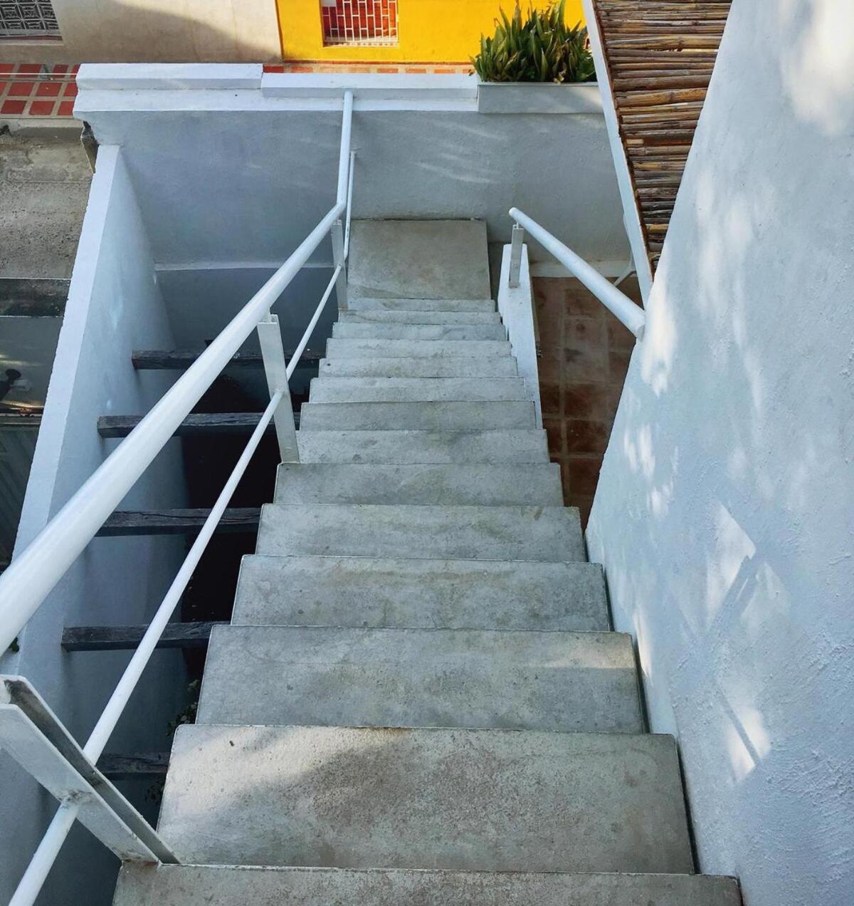 NEW Great Triplex 2BR W jacuzzi and 3 terraces