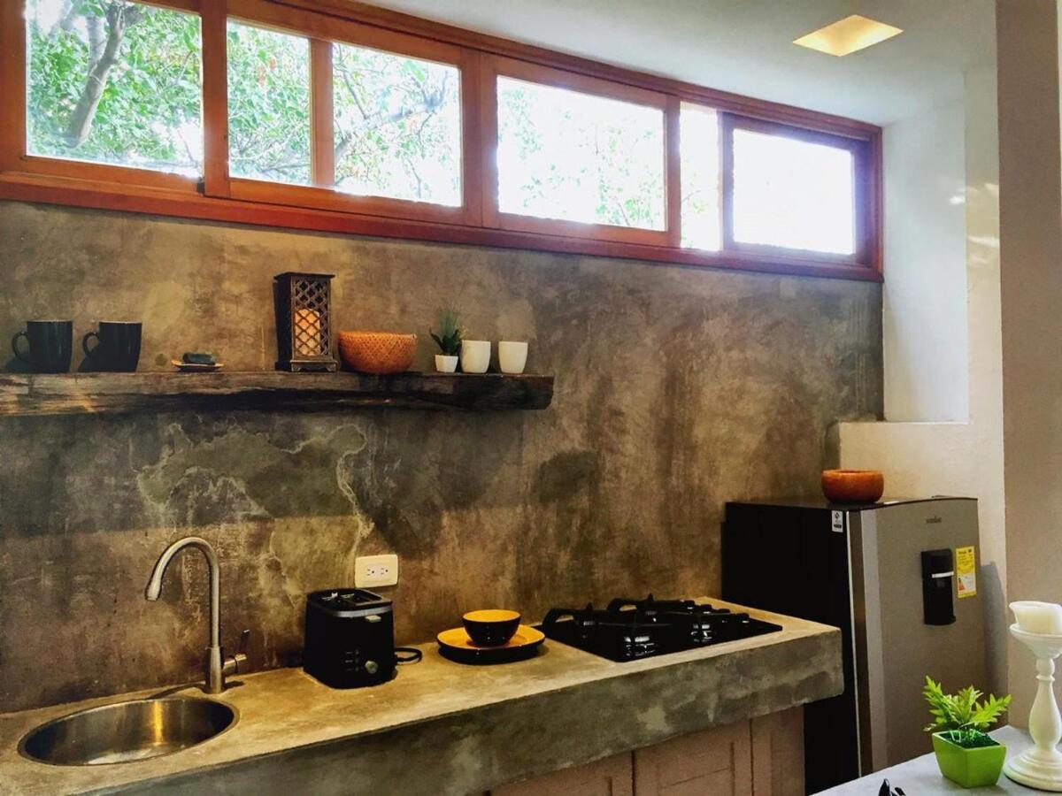 NEW Great Triplex 2BR W jacuzzi and 3 terraces
