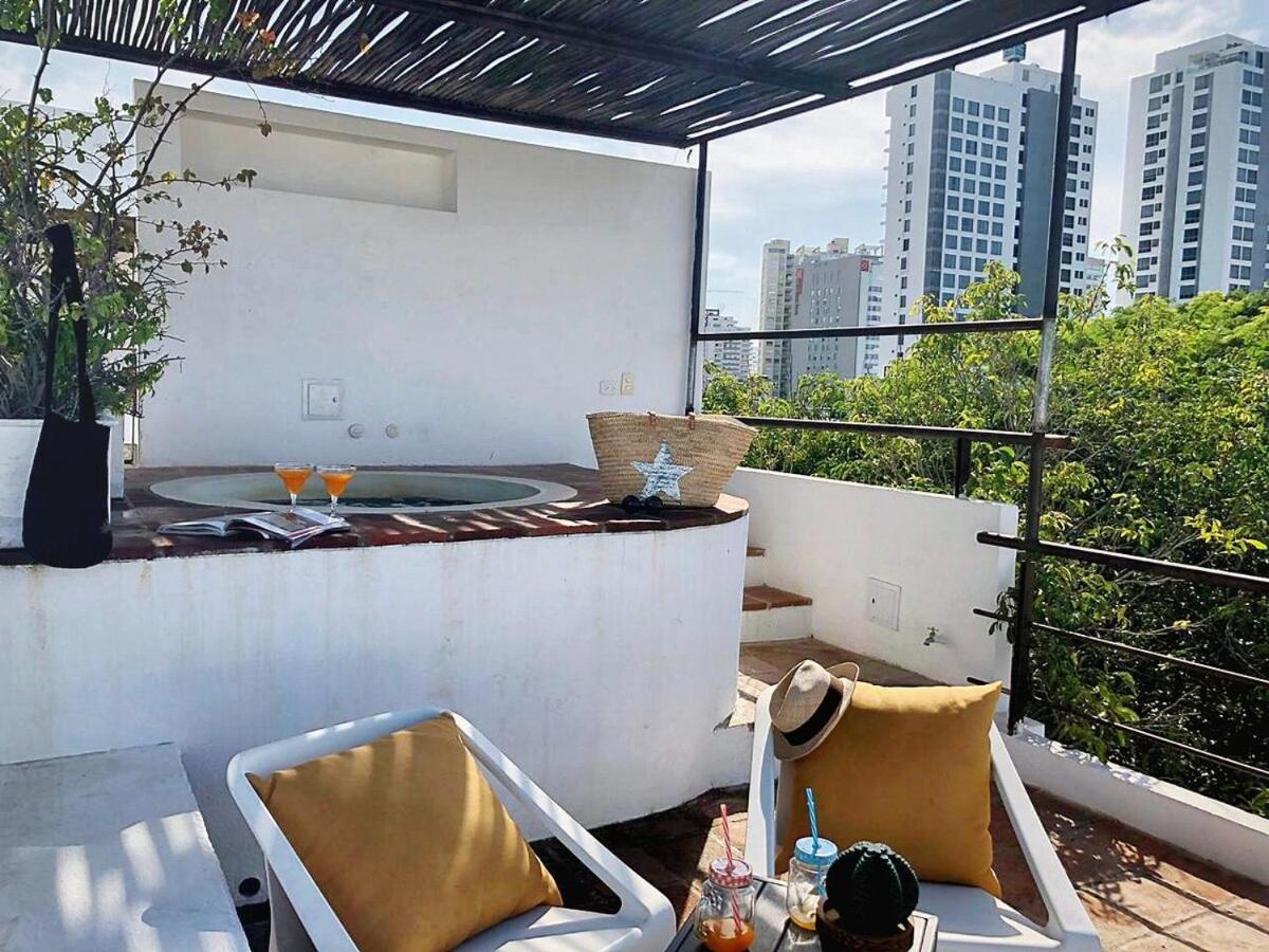 NEW Great Triplex 2BR W jacuzzi and 3 terraces