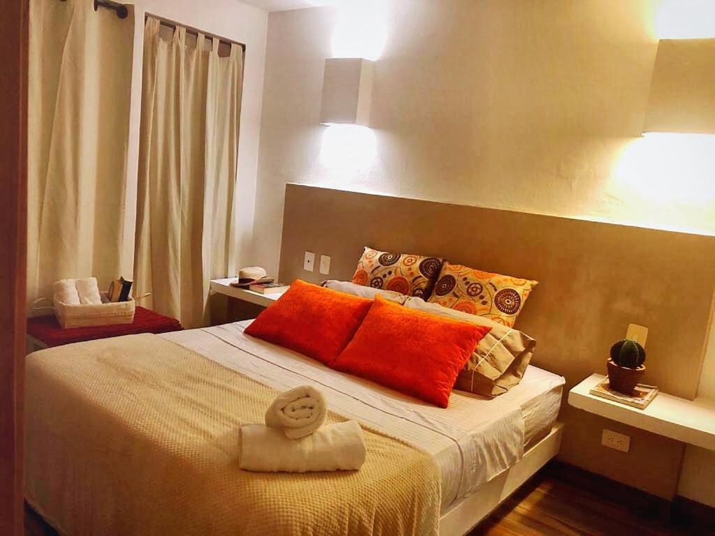 Great Triplex 2BD W jacuzzi and 2 terraces