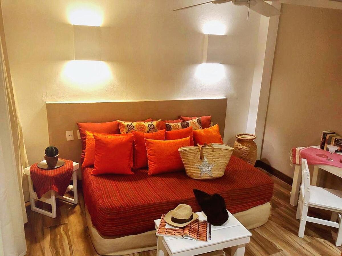 Great Triplex 2BD W jacuzzi and 2 terraces