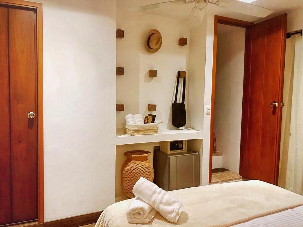 Great Triplex 2BD W jacuzzi and 2 terraces