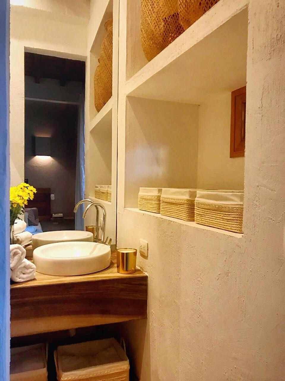 NEW Breathtaking 2BR private pool at the center