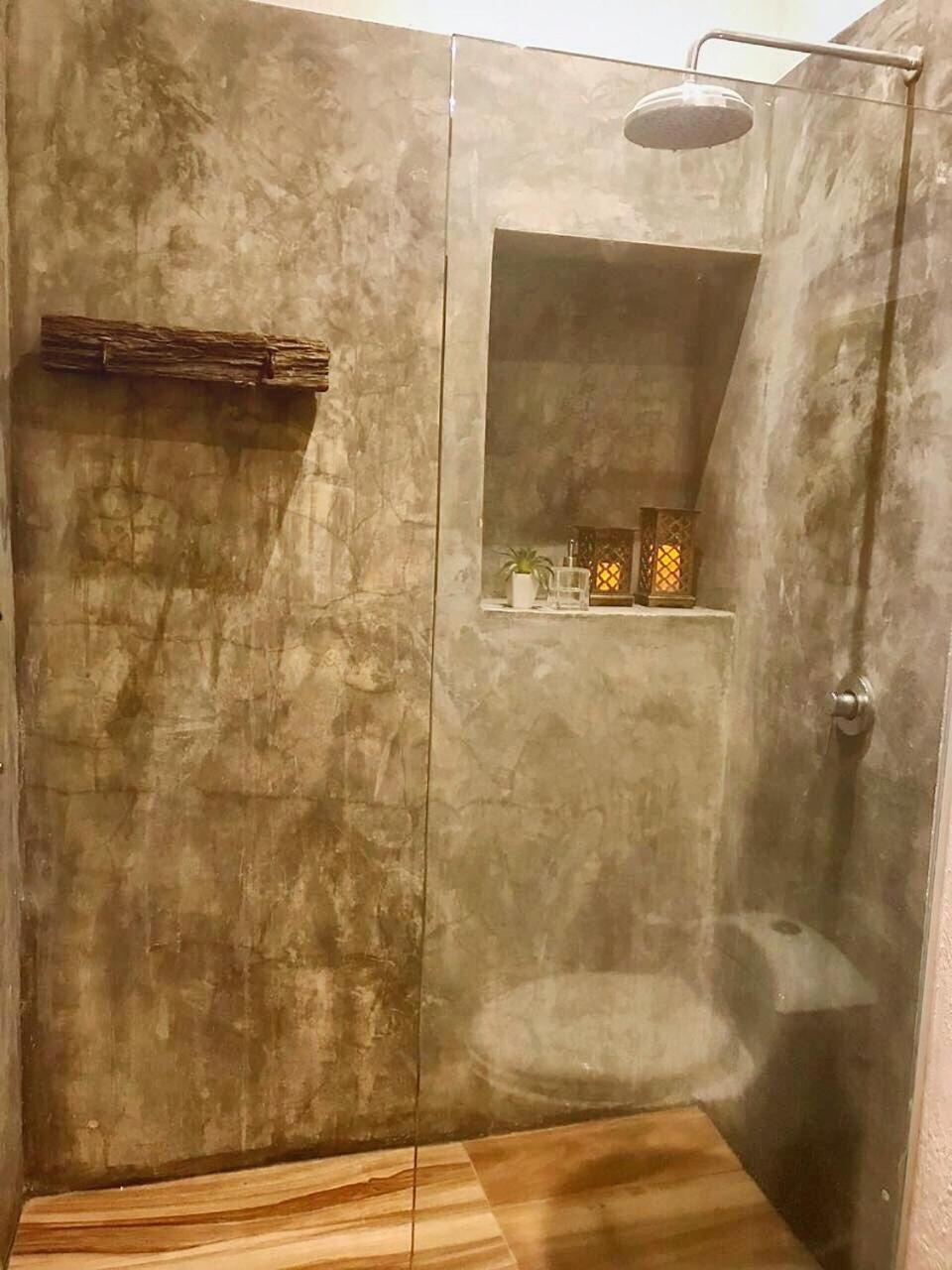 NEW Breathtaking 2BR private pool at the center