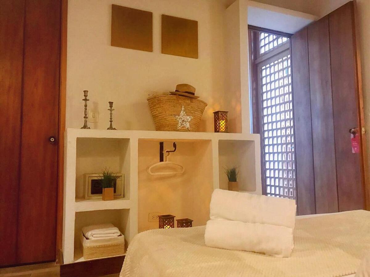 NEW Breathtaking 2BR private pool at the center
