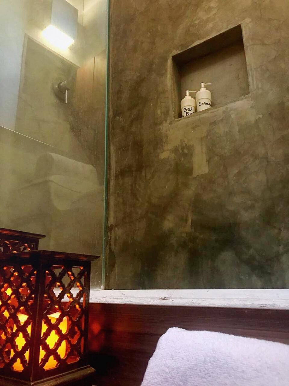 NEW Breathtaking 2BR private pool at the center