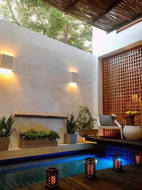 NEW Breathtaking 2BR private pool at the center