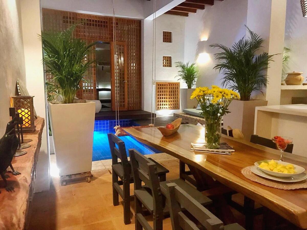 NEW Breathtaking 2BR private pool at the center