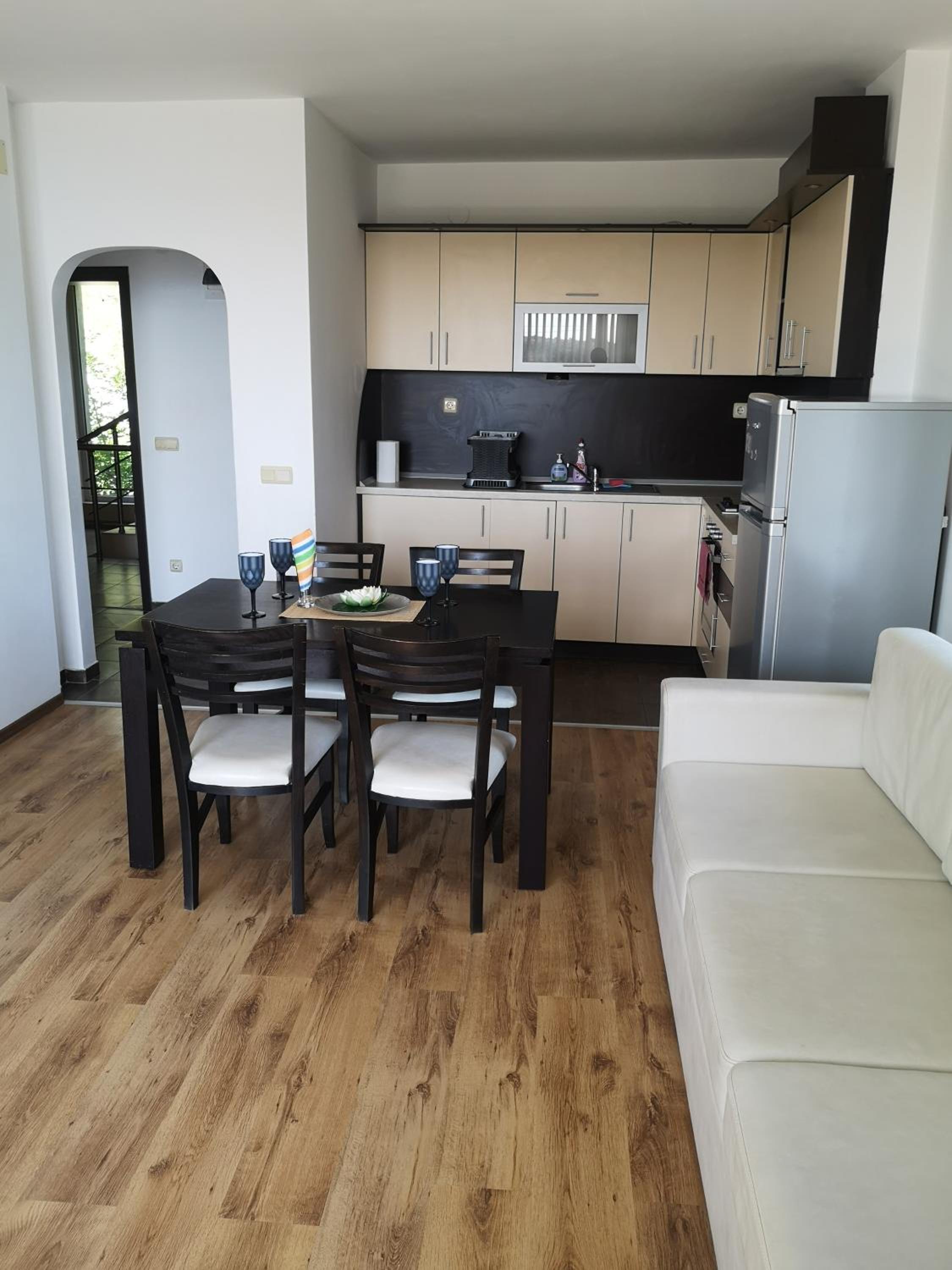 Seaview apartment complex Karia12