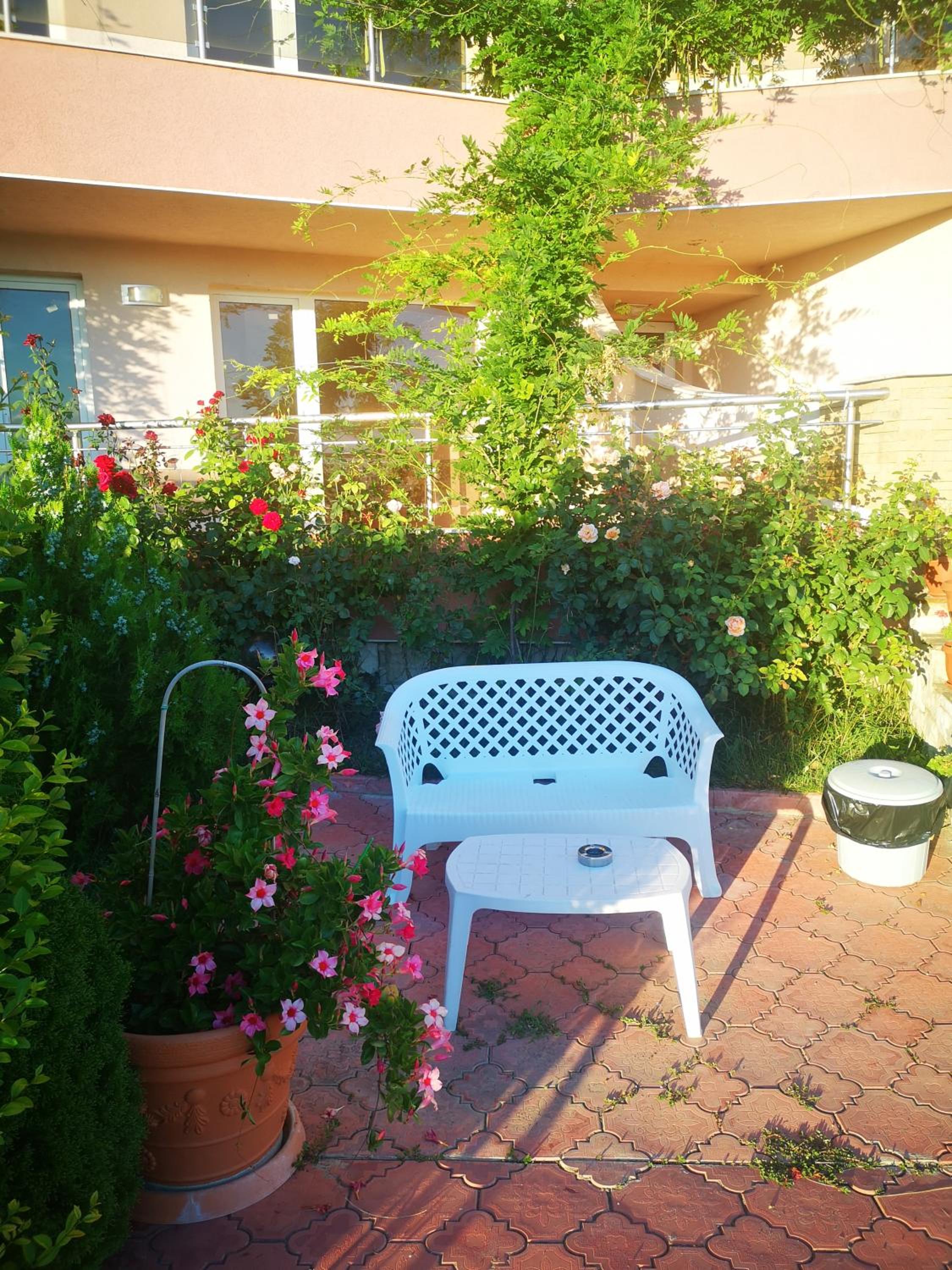 Seaview apartment complex Karia12