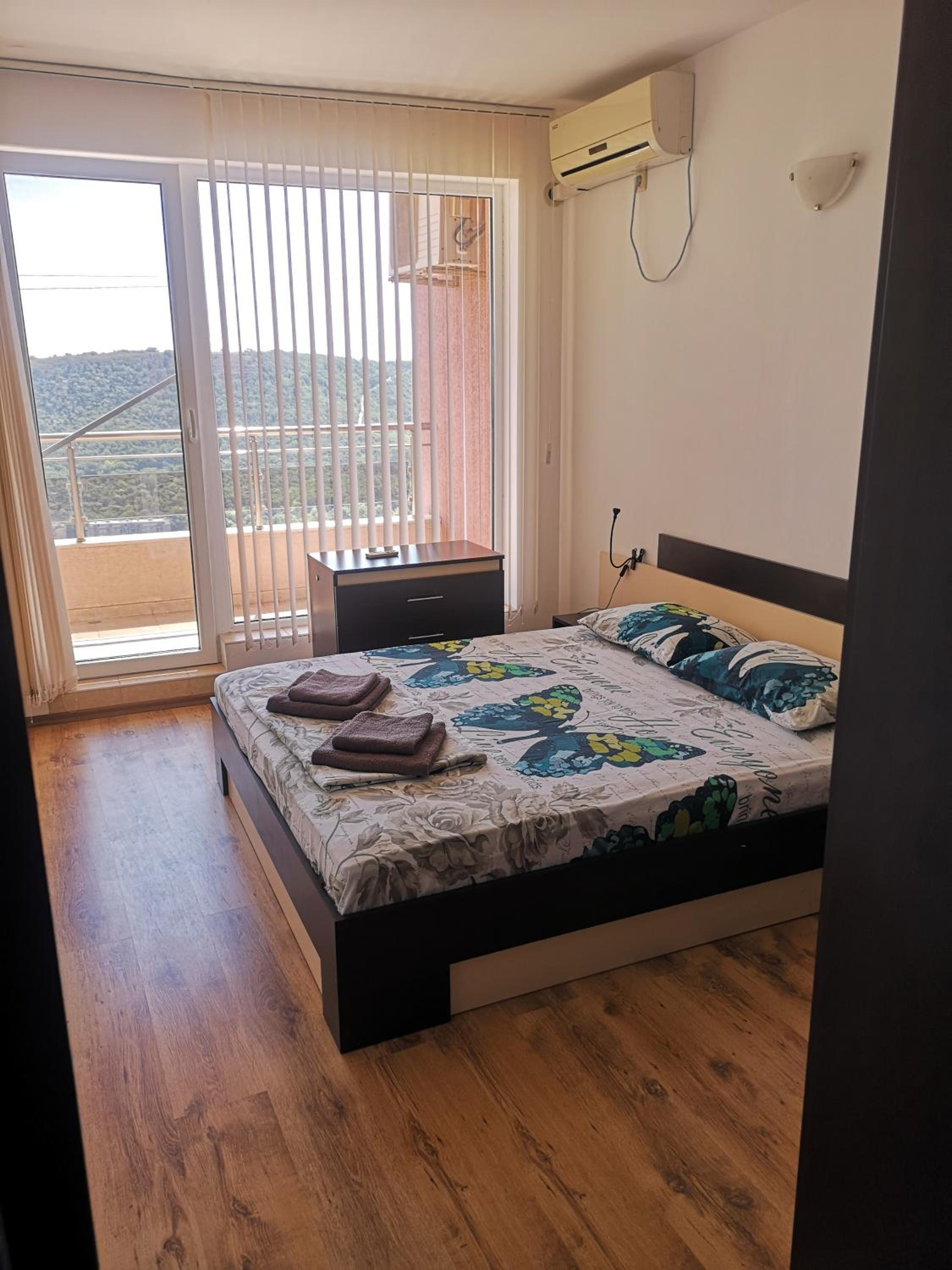 Seaview apartment complex Karia12