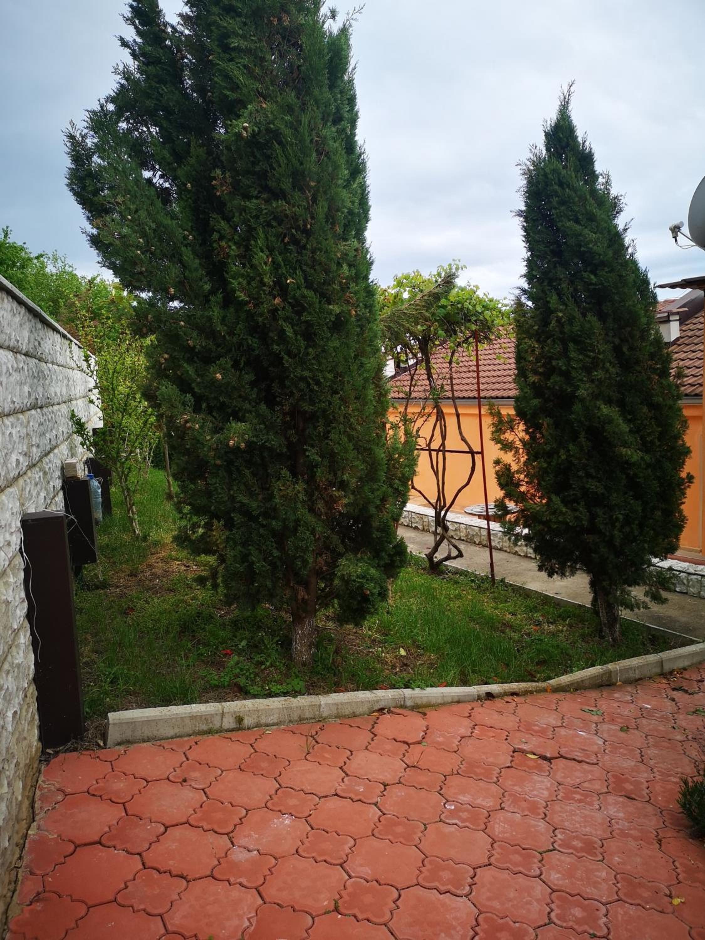 Seaview apartment complex Karia12