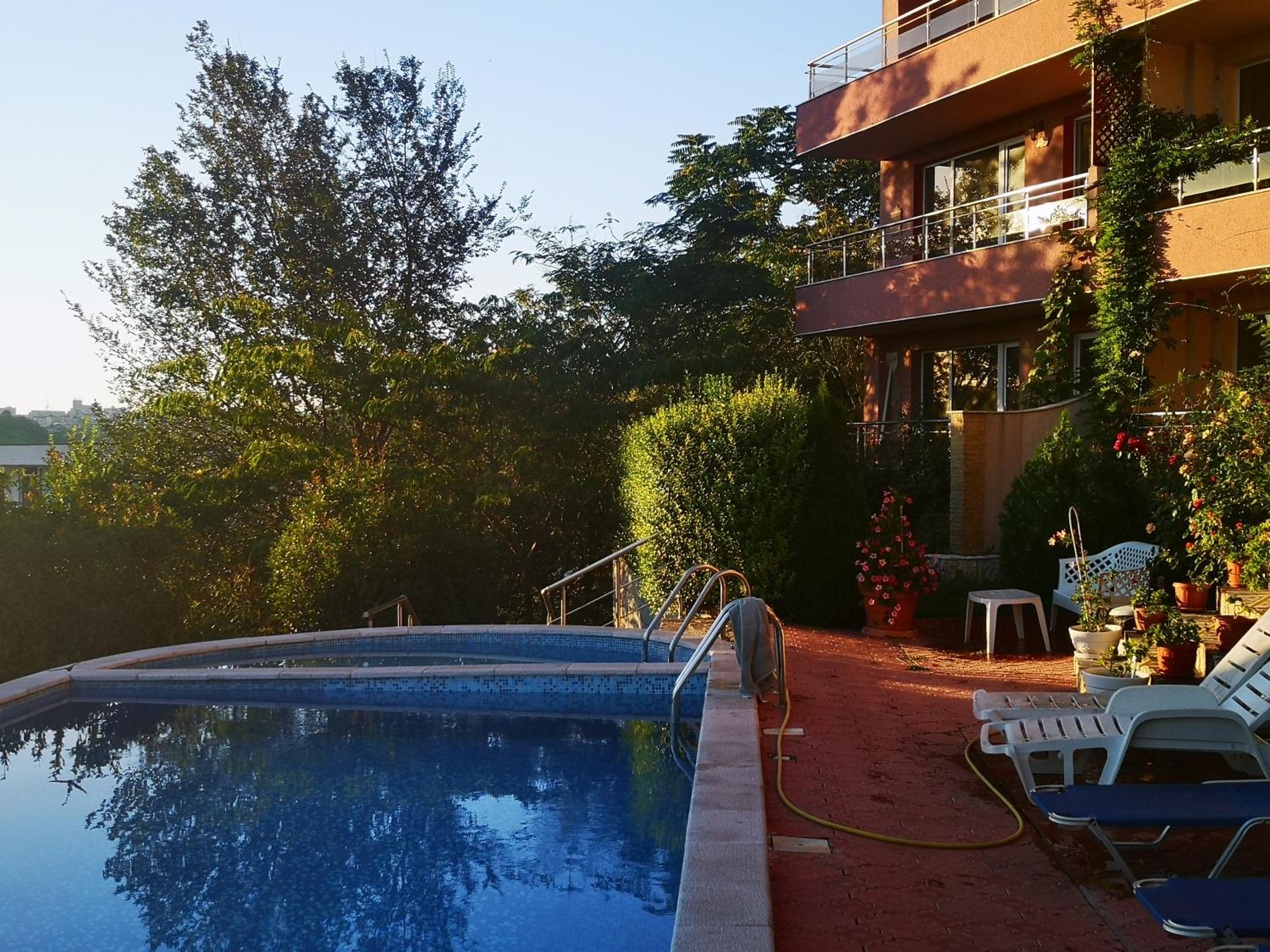 Seaview apartment complex Karia12