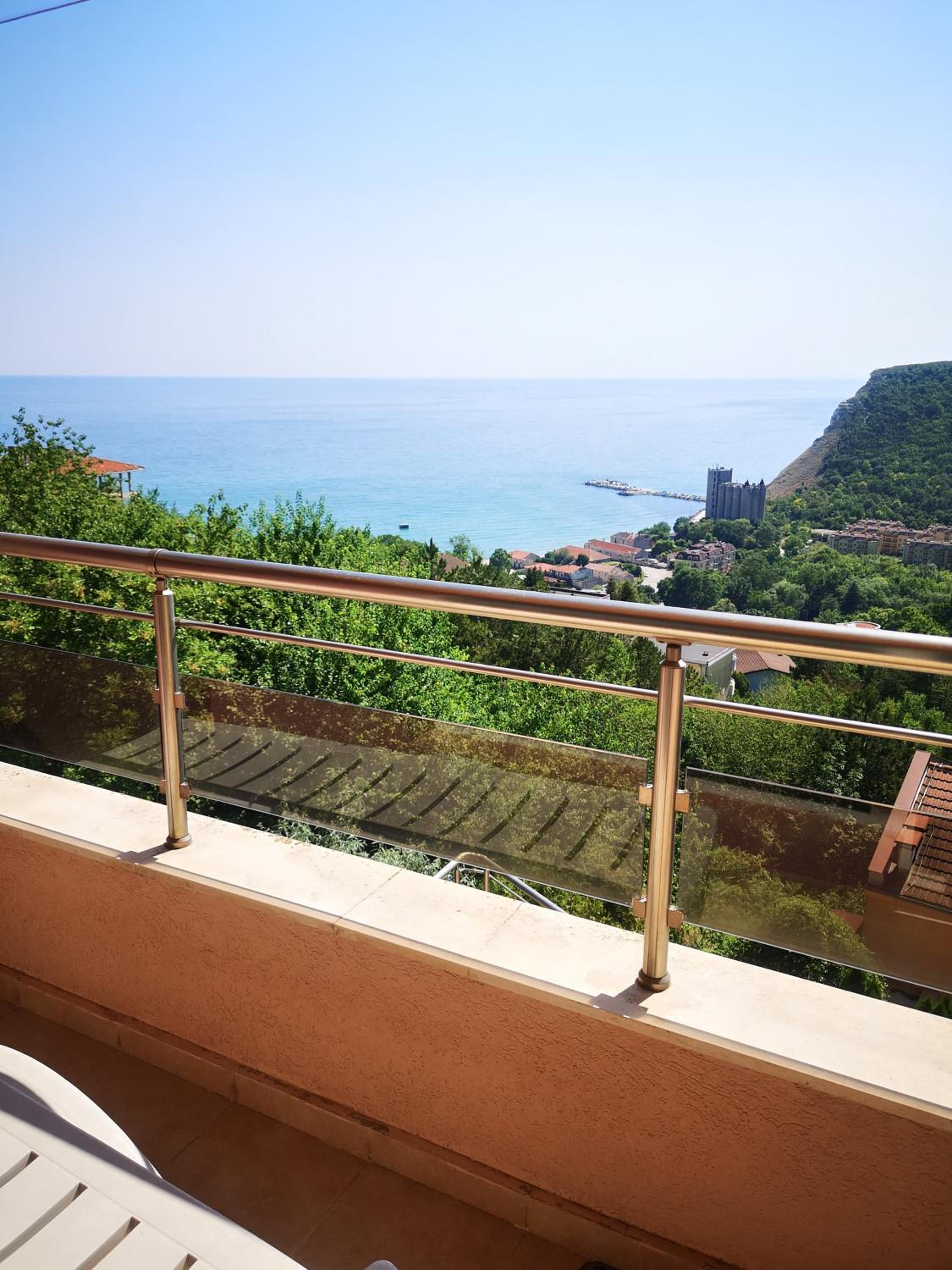 Seaview apartment complex Karia12