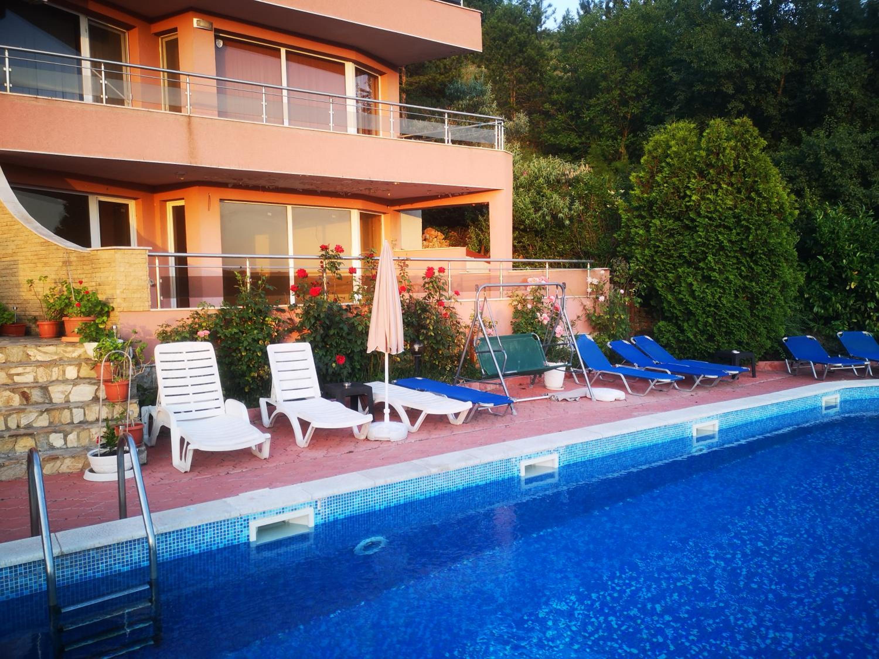 Seaview apartment complex Karia12