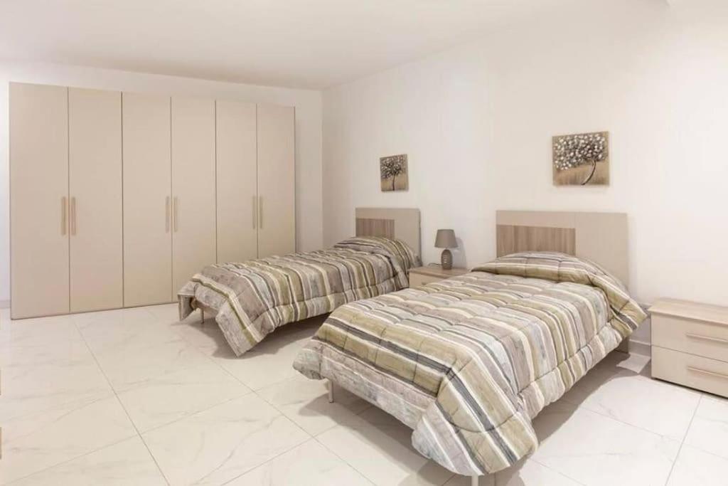 modern 3 bedroom apartment in Swieqi,Malta view 4