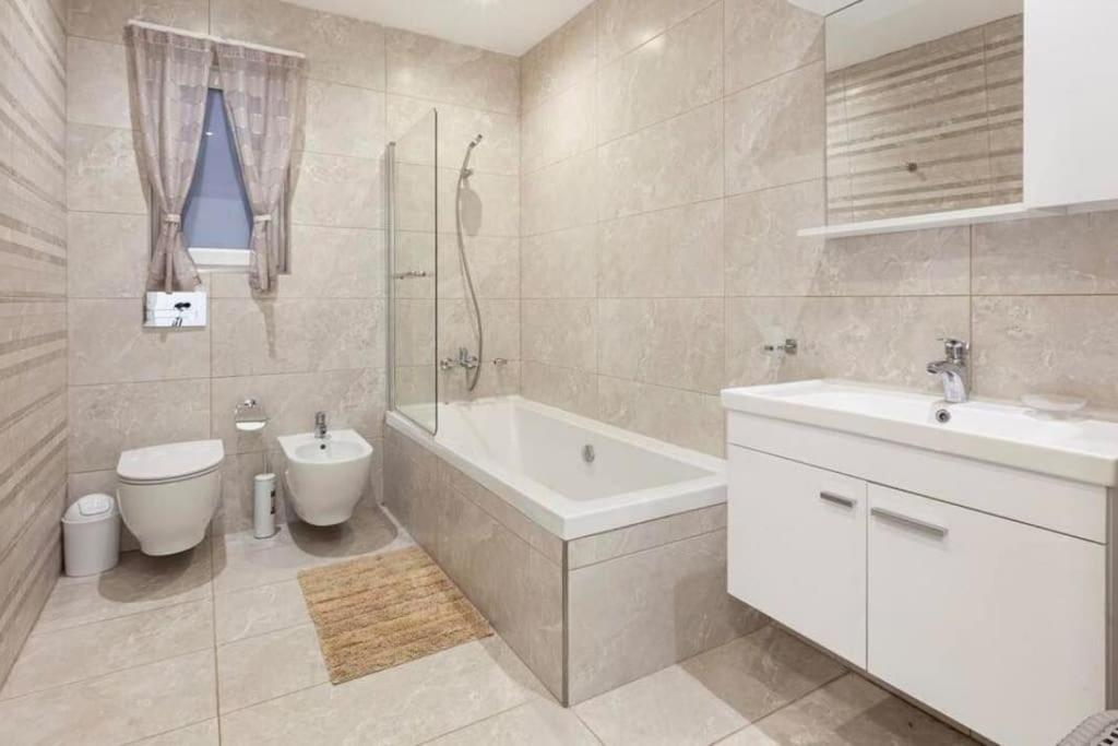 modern 3 bedroom apartment in Swieqi,Malta view 5