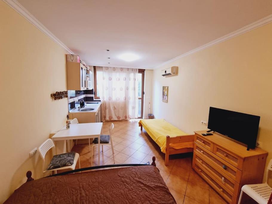 Lovely studio in Santa Marina, Sozopol