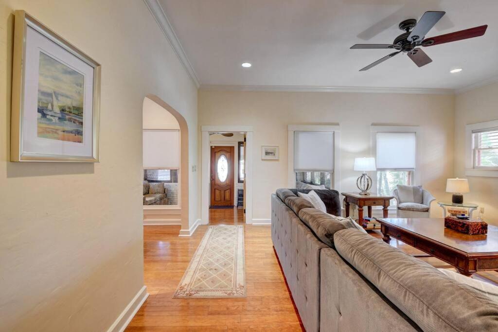Historic spacious home two blocks to Atlantic Avenue view 5