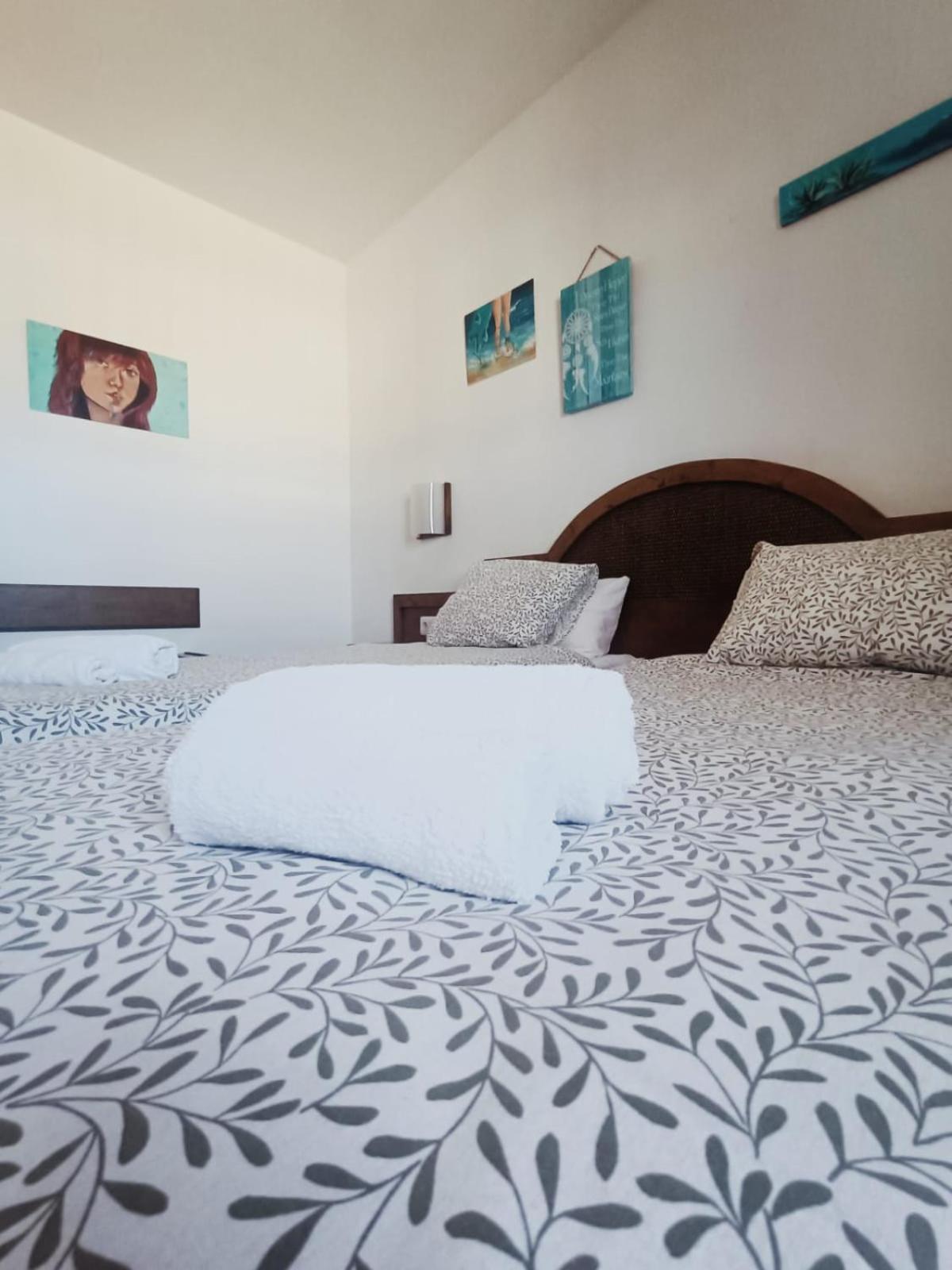 CASA ANITA, pool sea and surf in Corralejo view 4