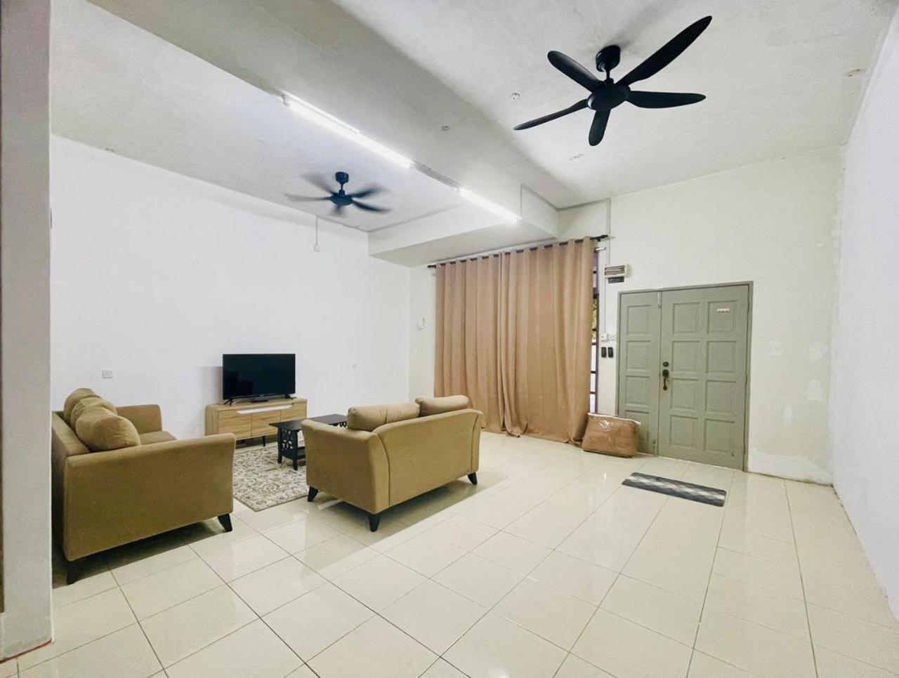 Aakasha Homestay