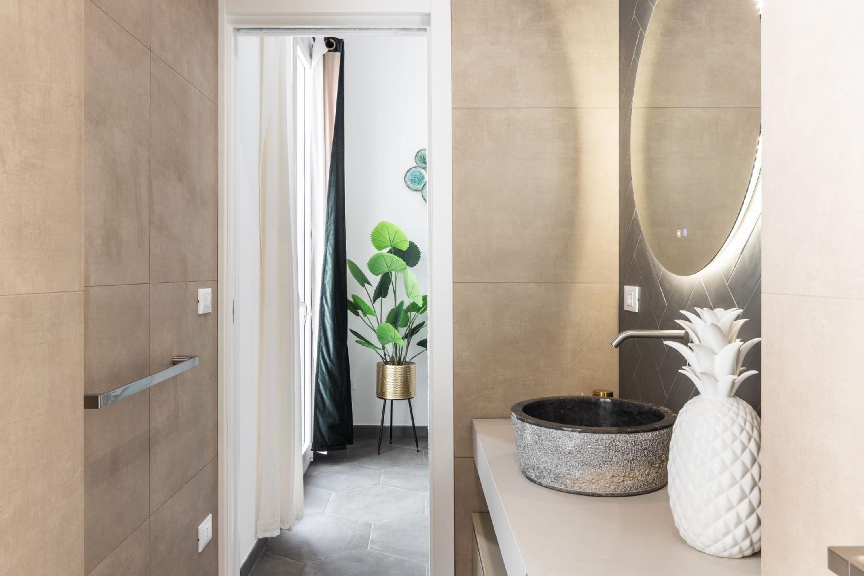Dimo luxury apartment 2 view 3