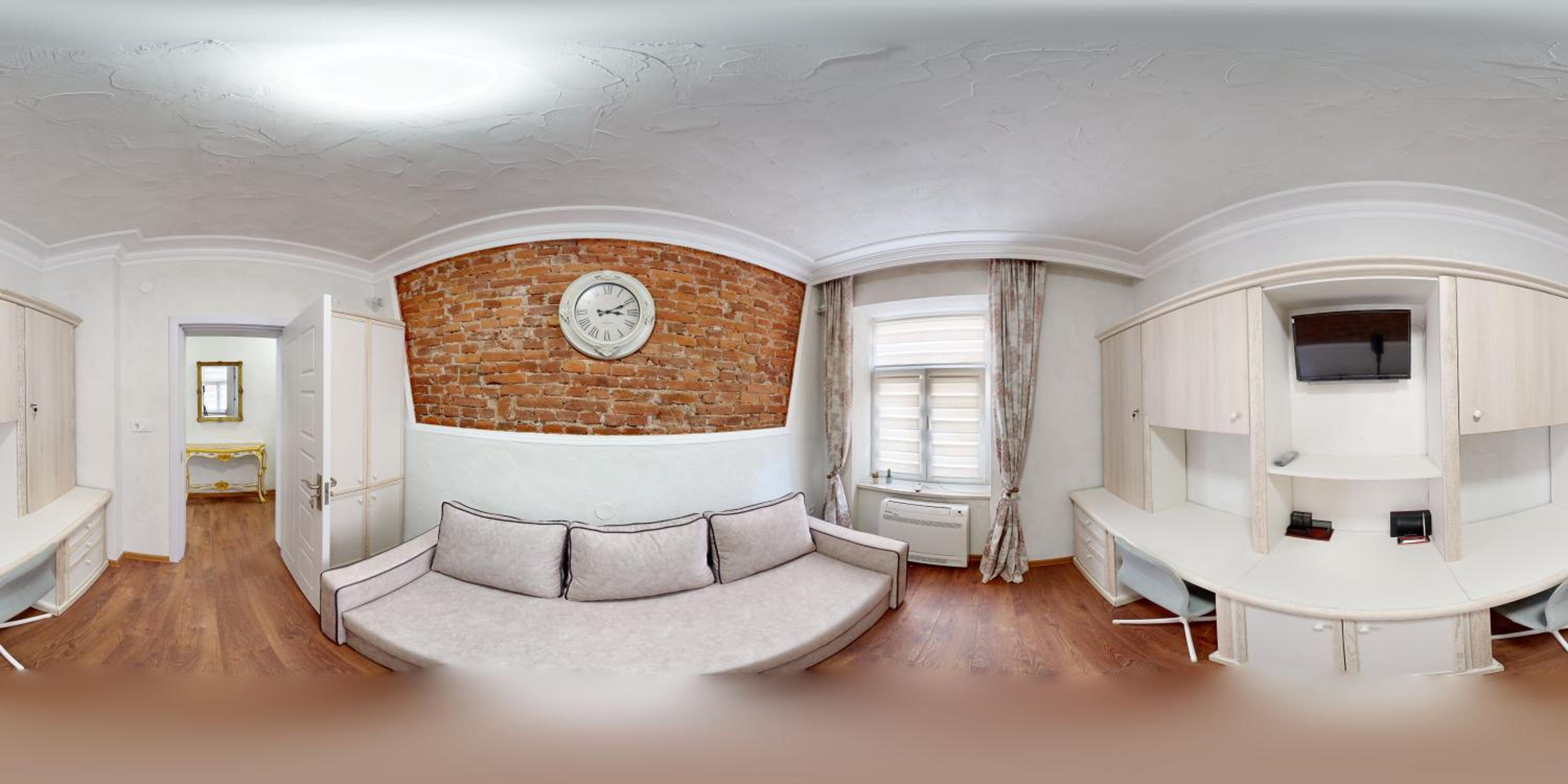Central Modern 1BR Apartment & Parking