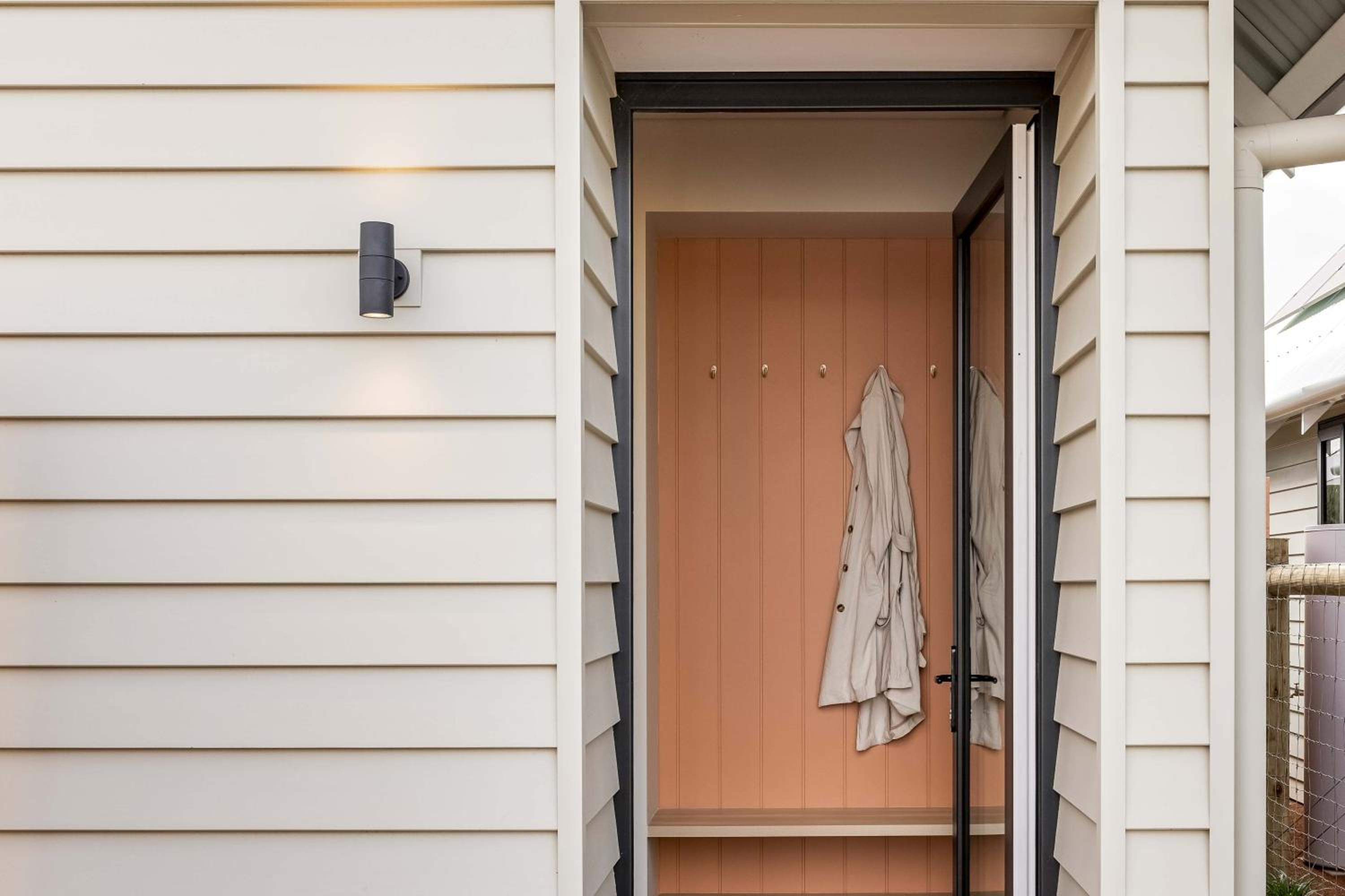 Birdnest Galah