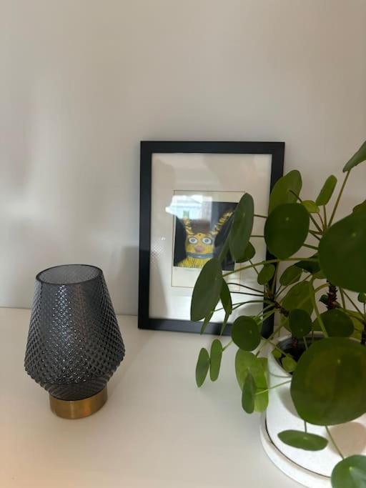 Stylish Flat - Lush Garden Views view 5