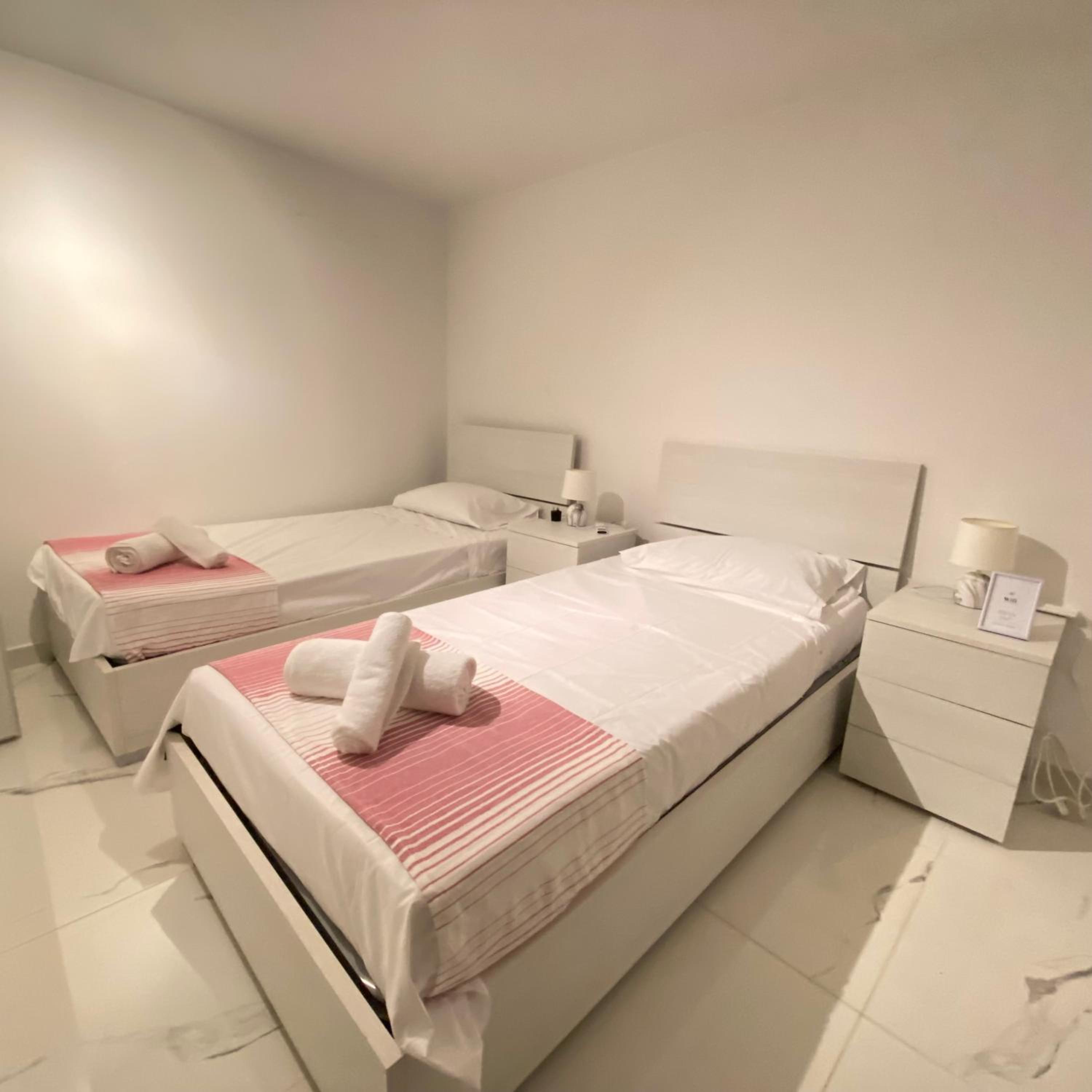 R3 Cozy Msida for 2 with Twin Beds