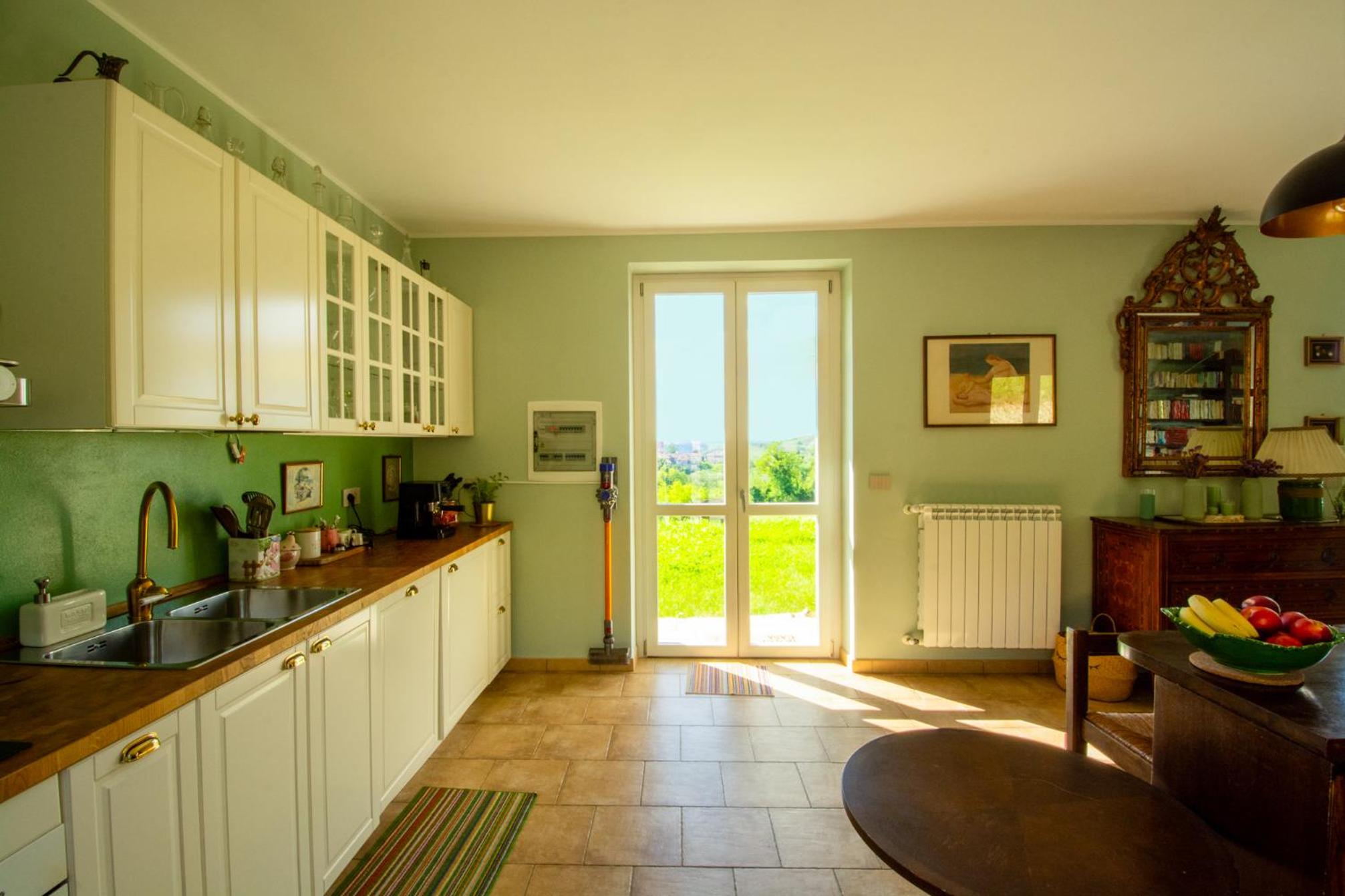 Country house in the Langhe with vineyard view 5