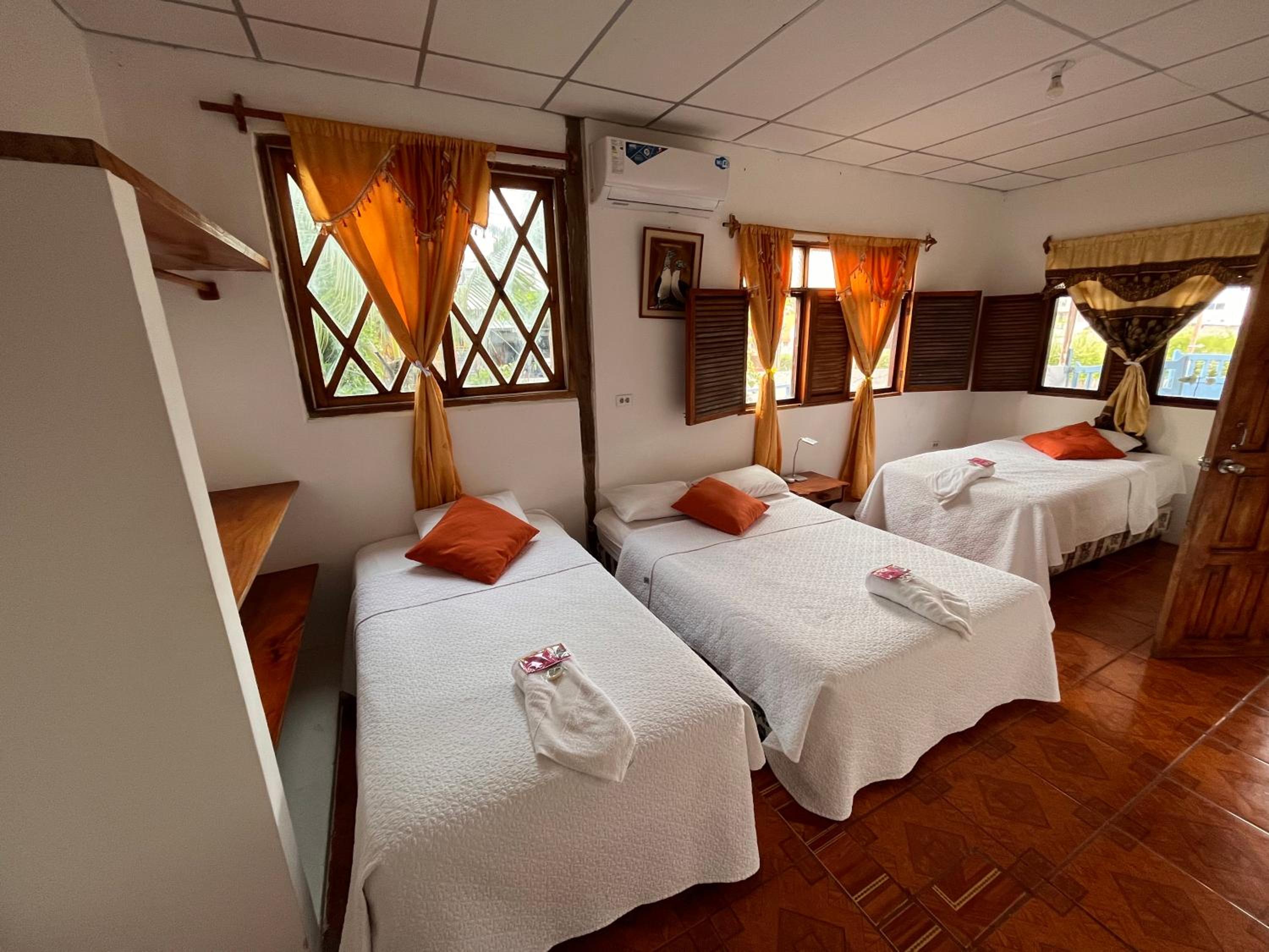 Las Gardenias Hostel - Starlink Internet