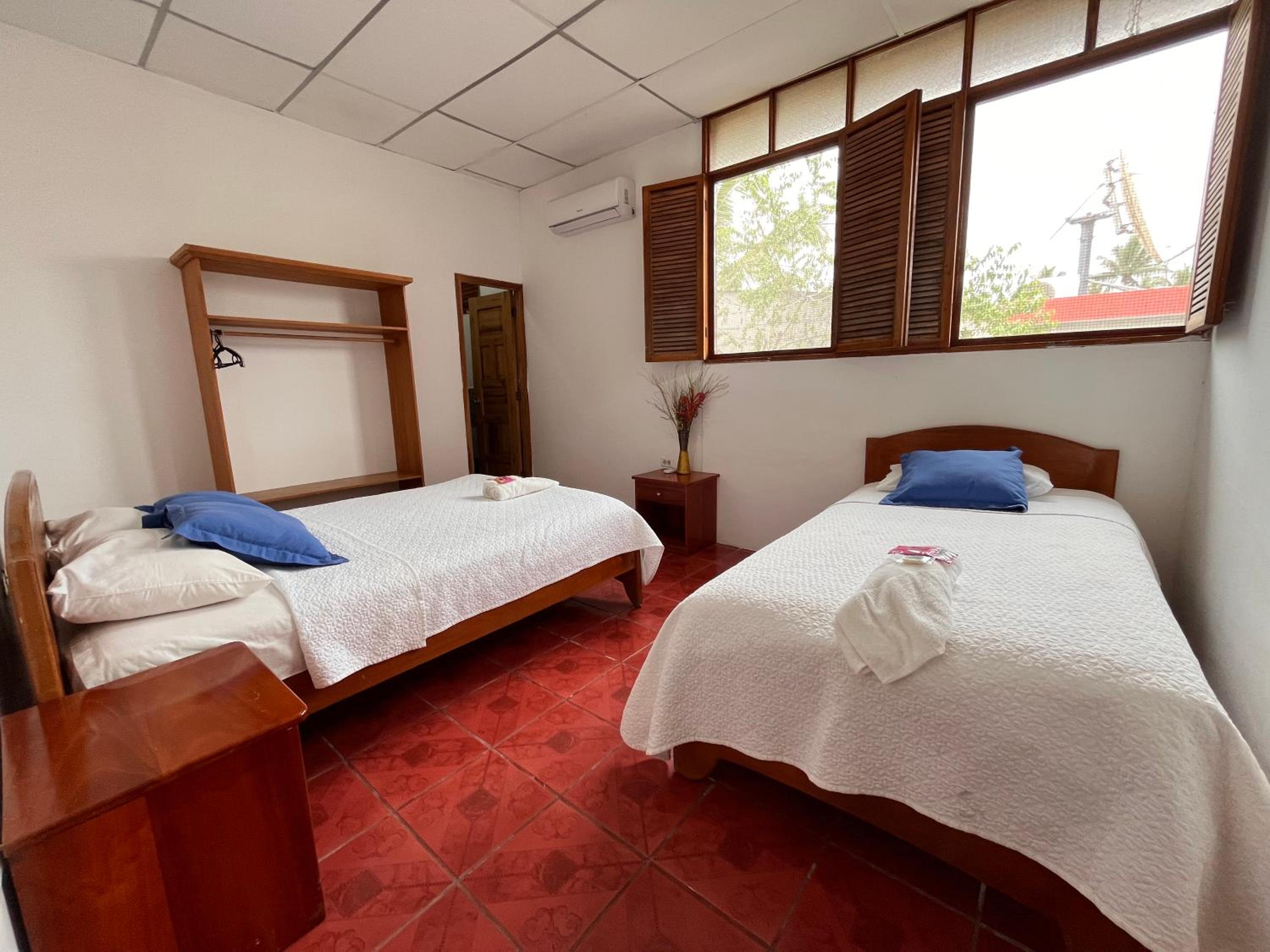 Las Gardenias Hostel - Starlink Internet