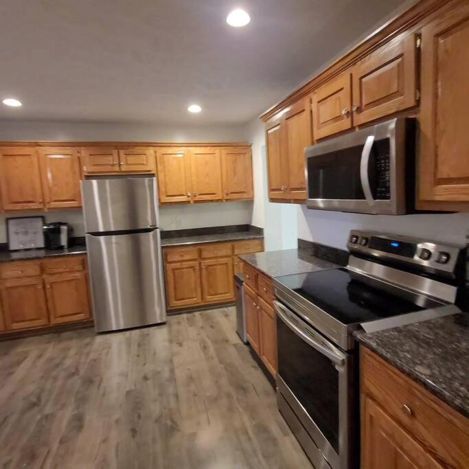 Fayetteville Vacations - 4 bd home close to Fort Liberty - Property Image 50