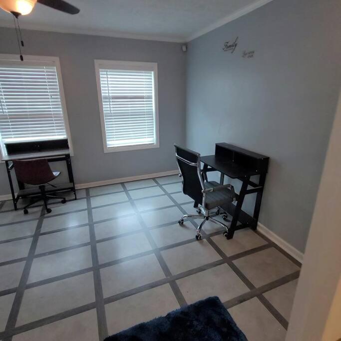 Fayetteville Vacations - 4 bd home close to Fort Liberty - Property Image 38