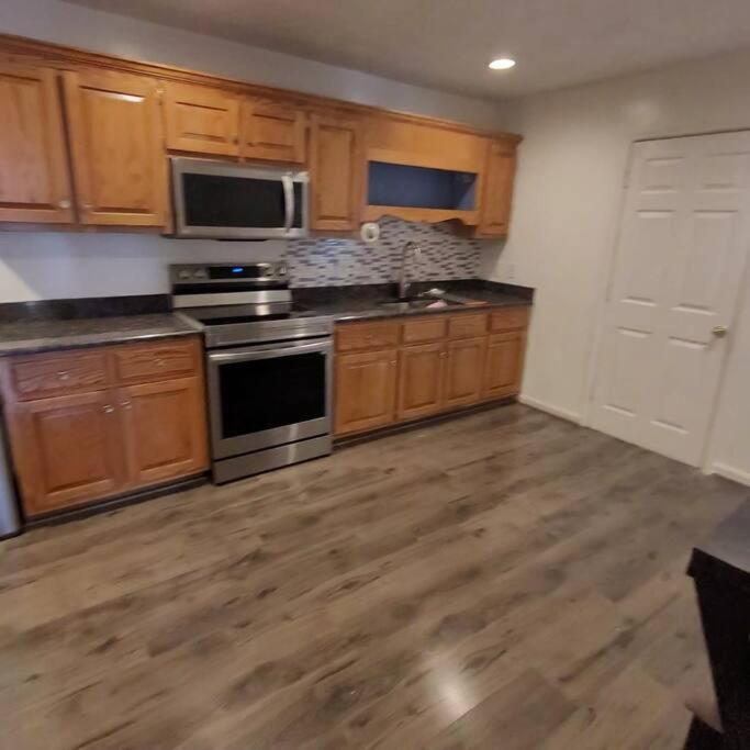Fayetteville Vacations - 4 bd home close to Fort Liberty - Property Image 45