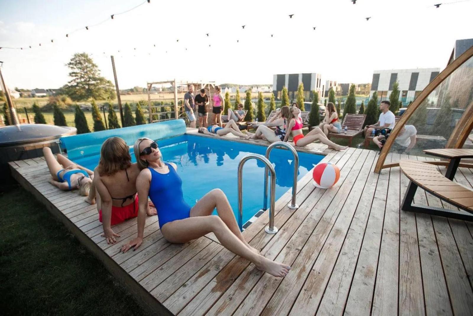 Namas su PRIVAČIU BASEINU, SAUNA IR KUBILU! view 2