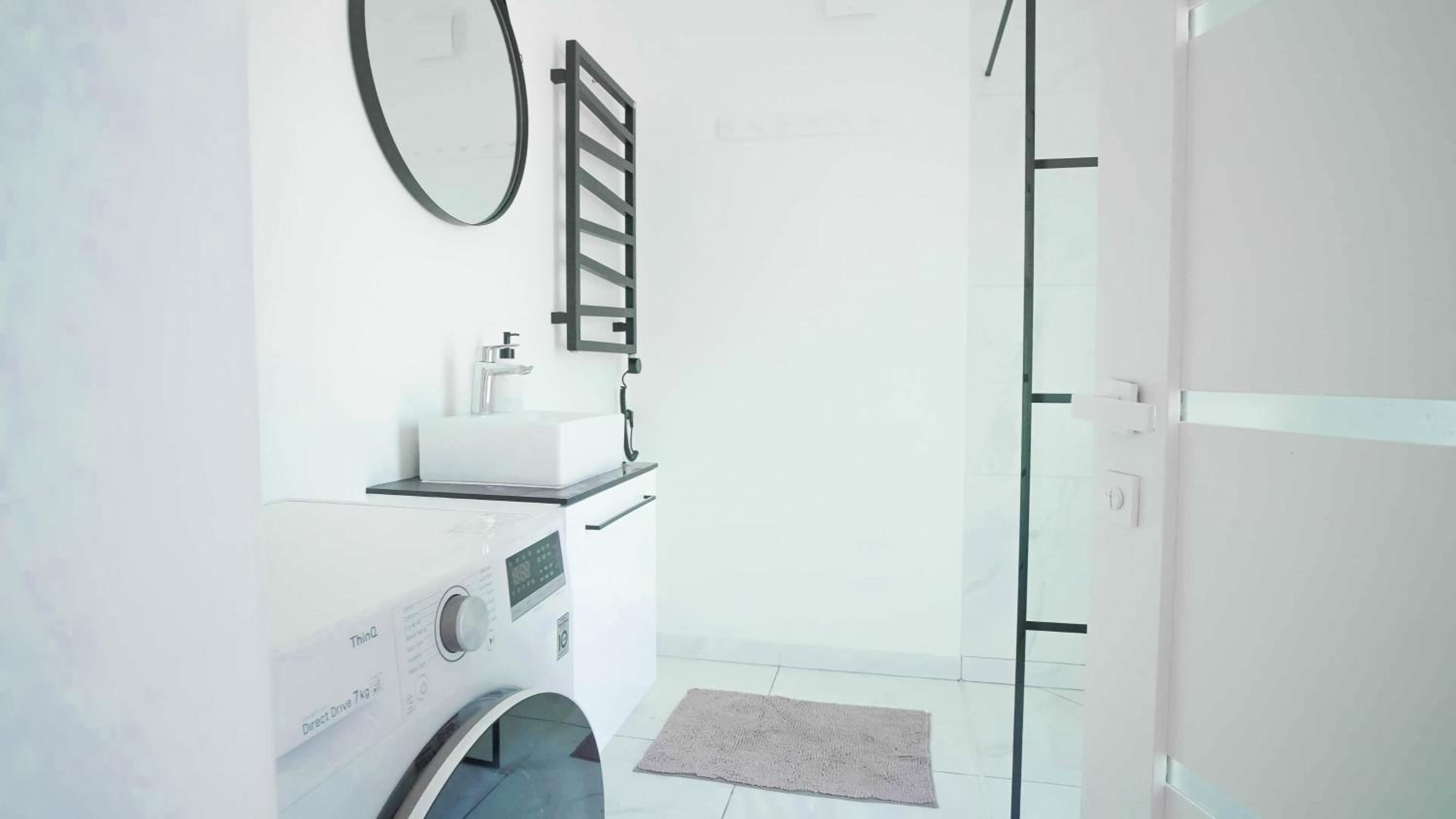 Namas su PRIVAČIU BASEINU, SAUNA IR KUBILU! view 5
