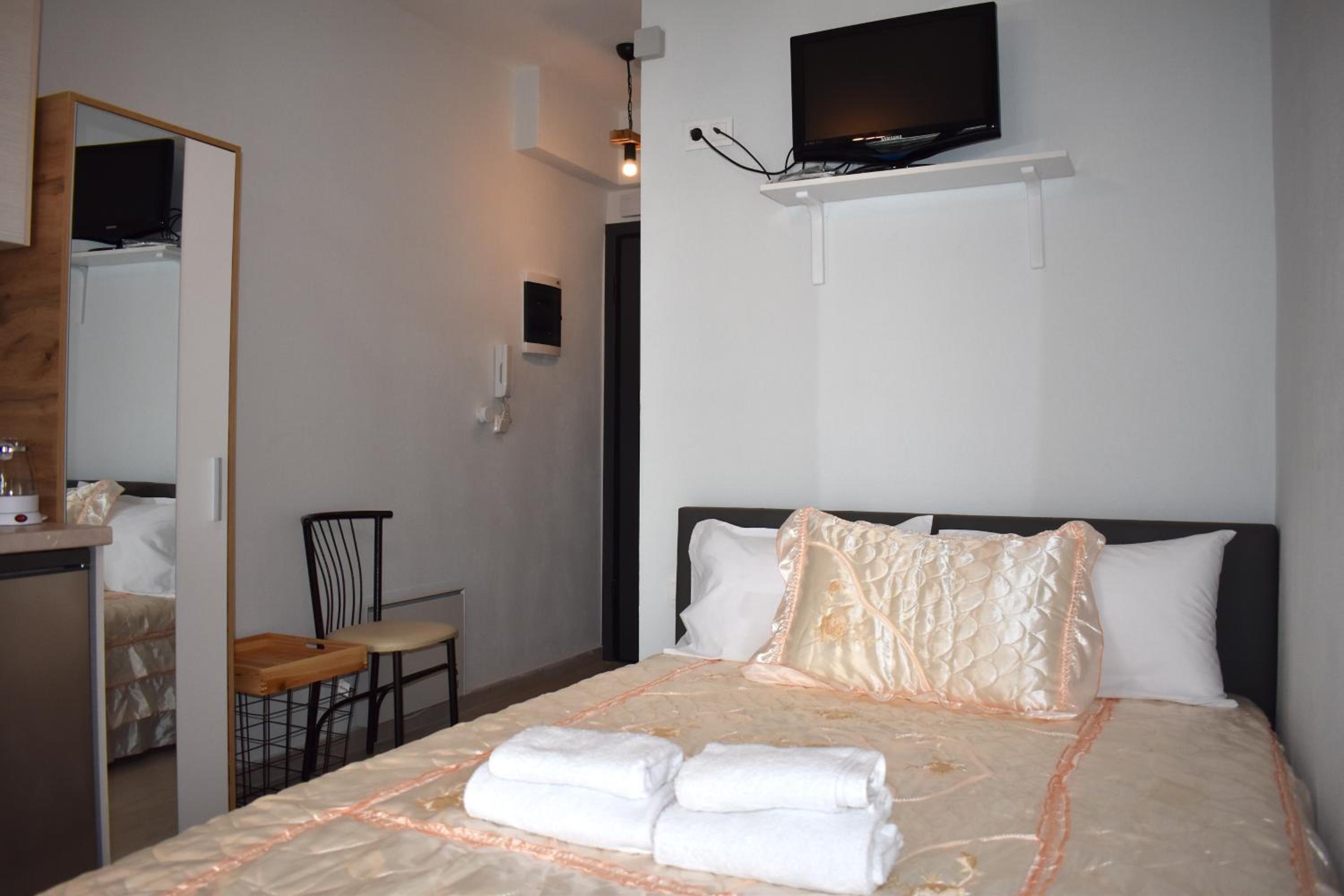Bijou Apartment