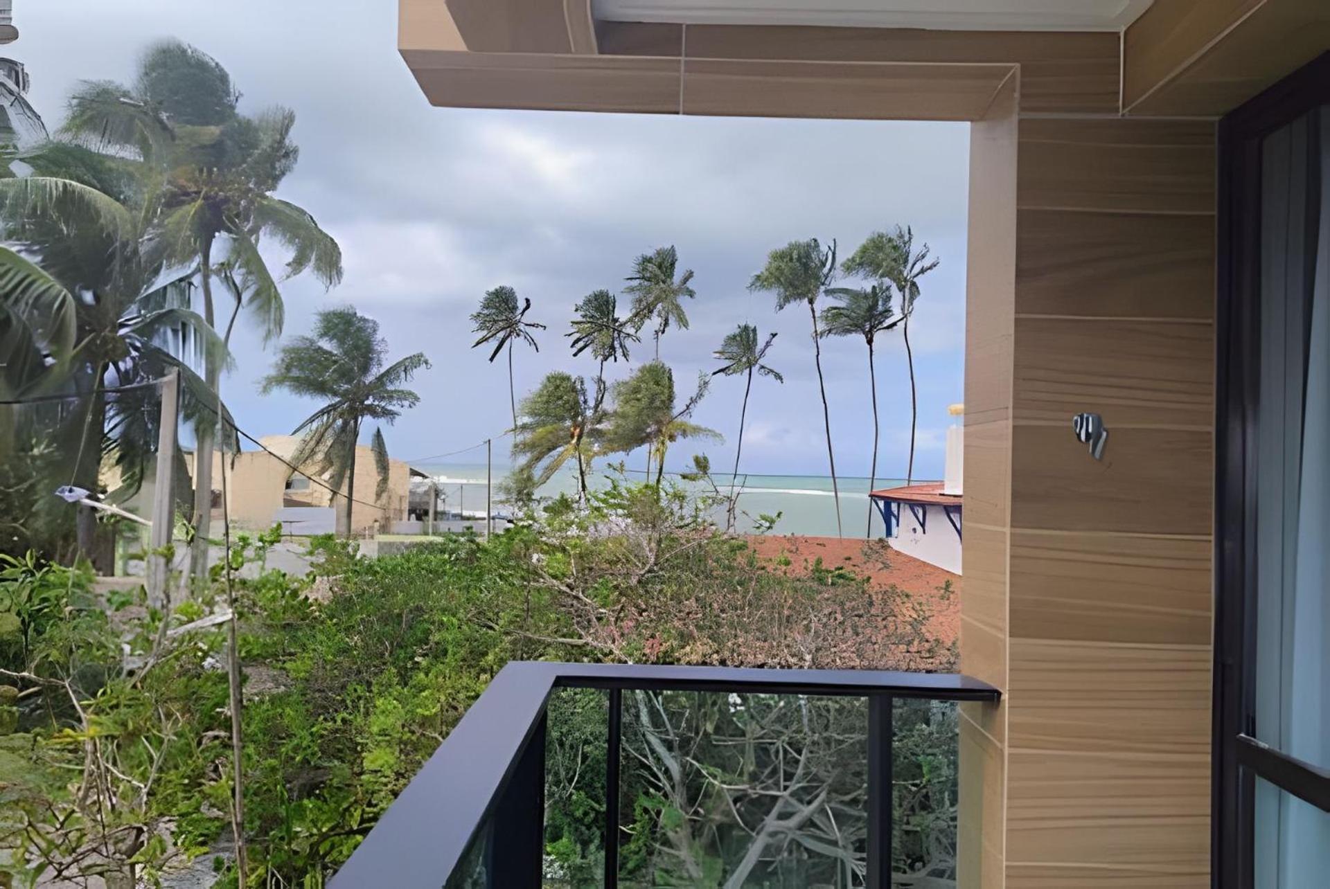 Beachfront flat at Porto de Galinhas beach, close to the natural pools.