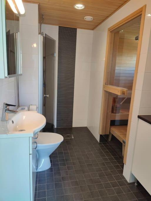 One bedroom apartment by the sea