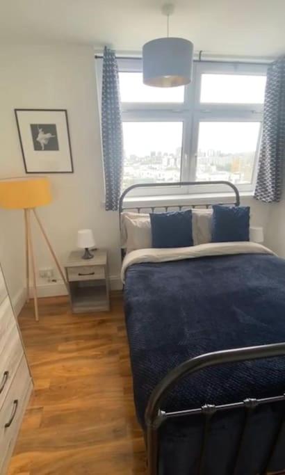 LONDON -2 bedroom - Breathtaking Views London Skyline Canary Warf