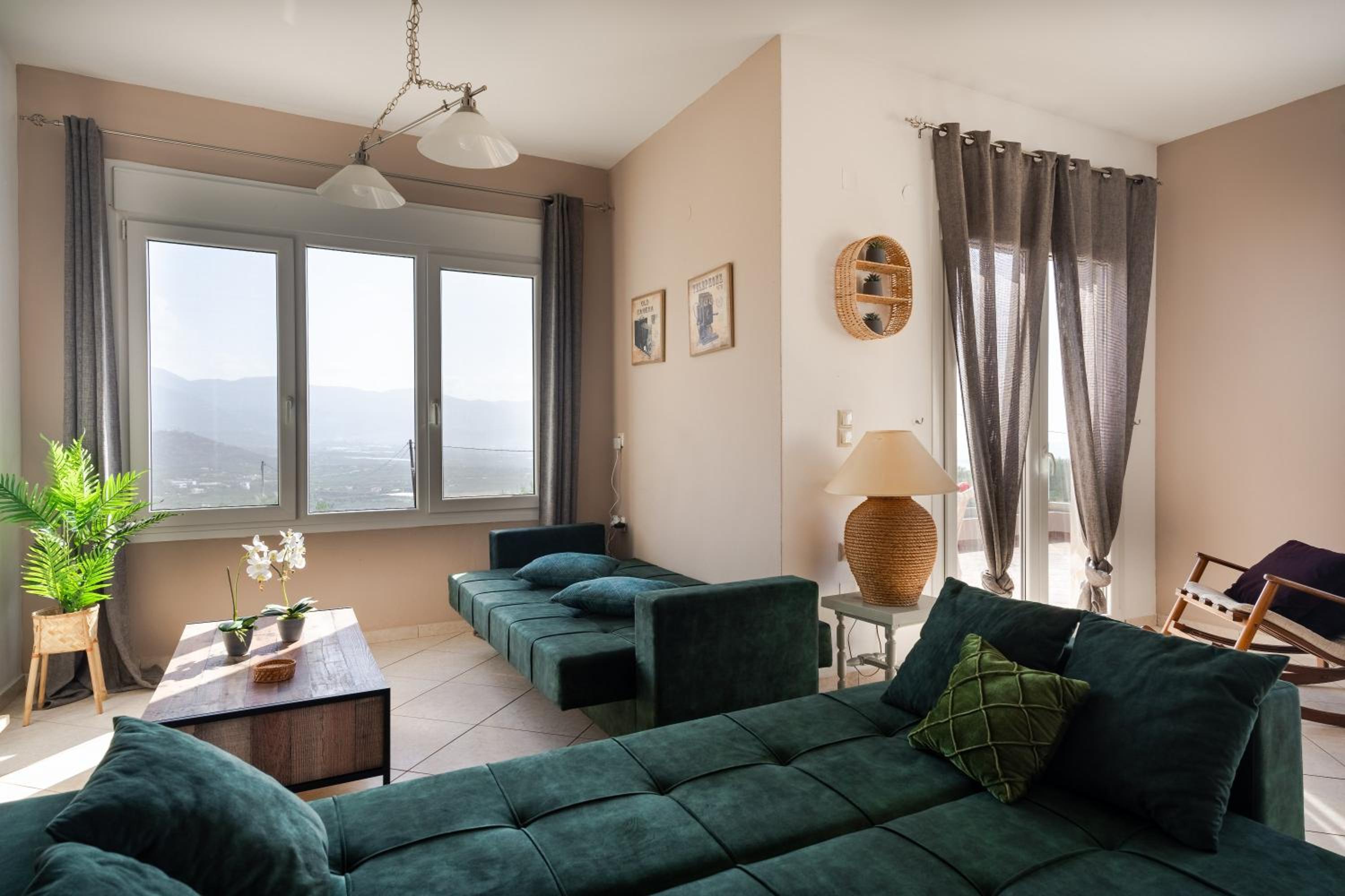 Villa Aktis with Freshwater Pool and Sea View