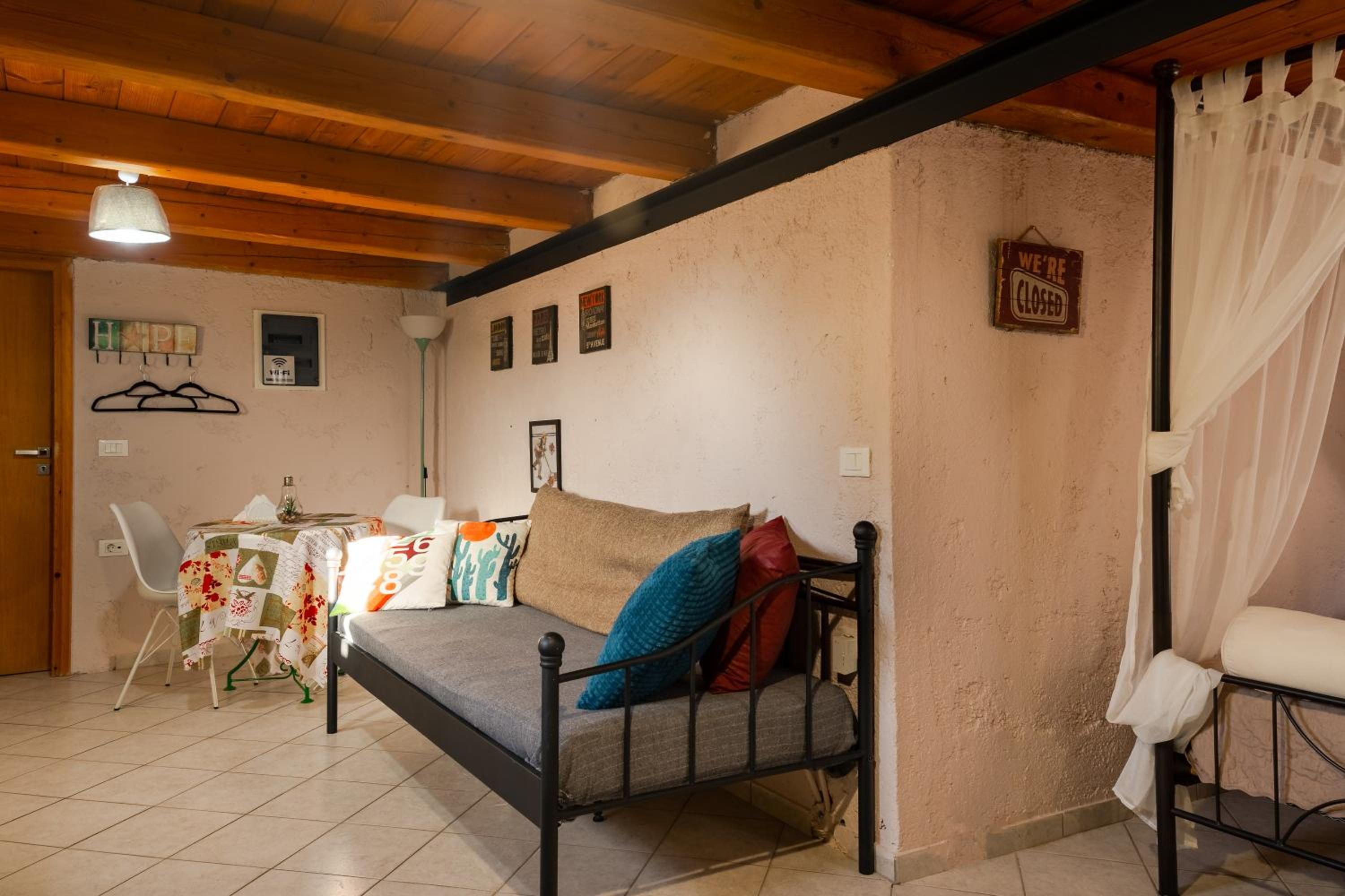 Villa Aktis with Freshwater Pool and Sea View
