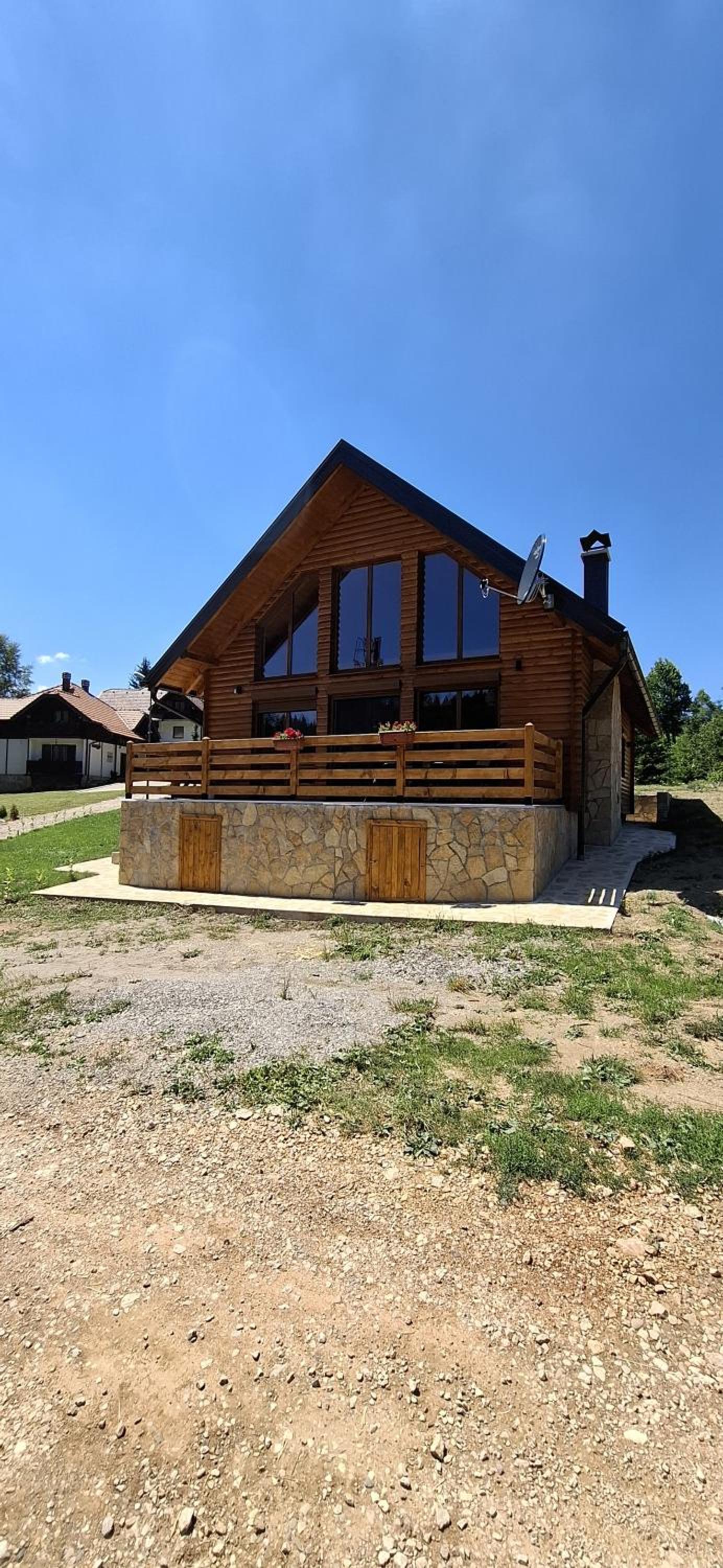 Planinska kuća Lastino gnezdo - Mitrovac na Tari