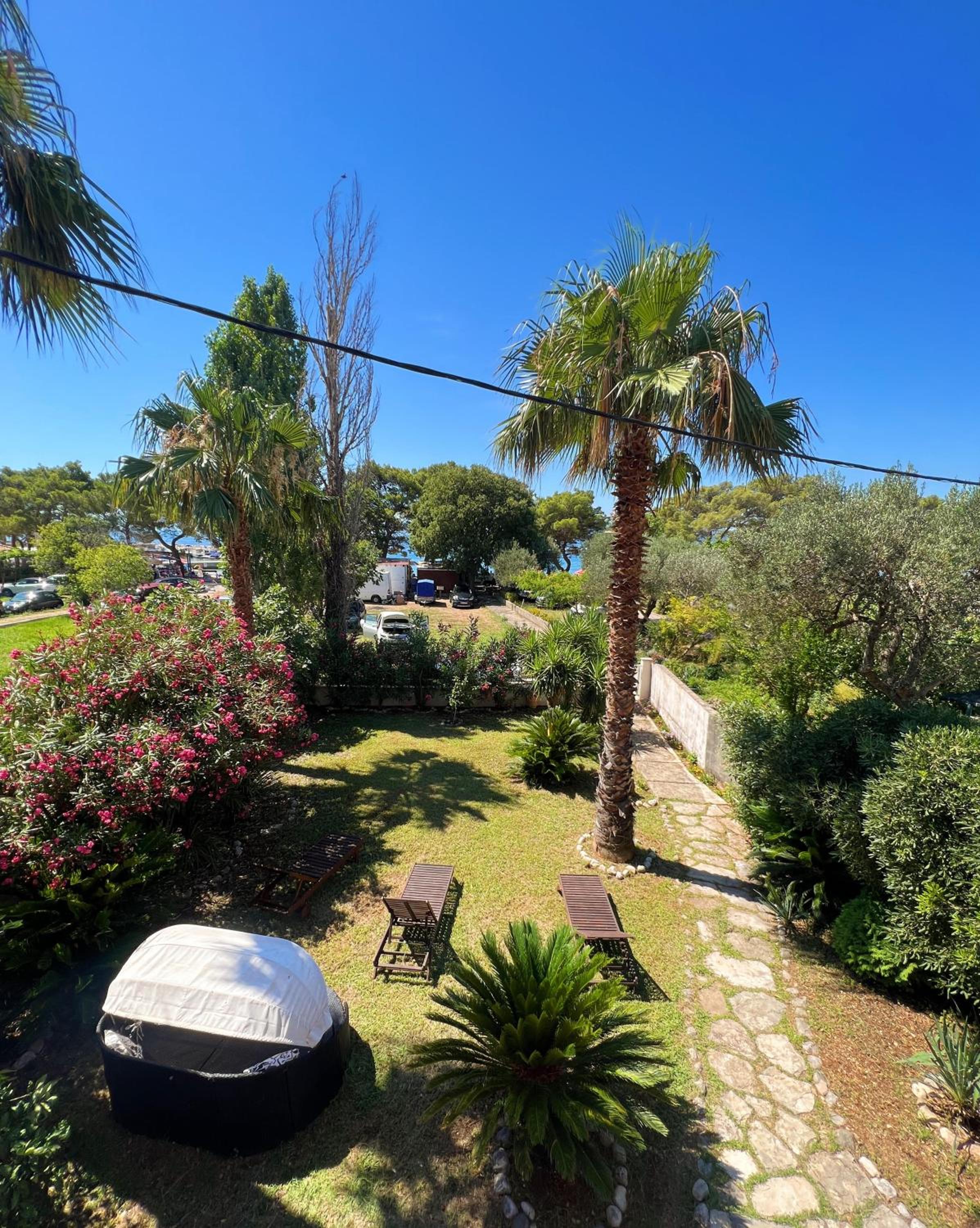Apartments-Villa Ilaria view 2
