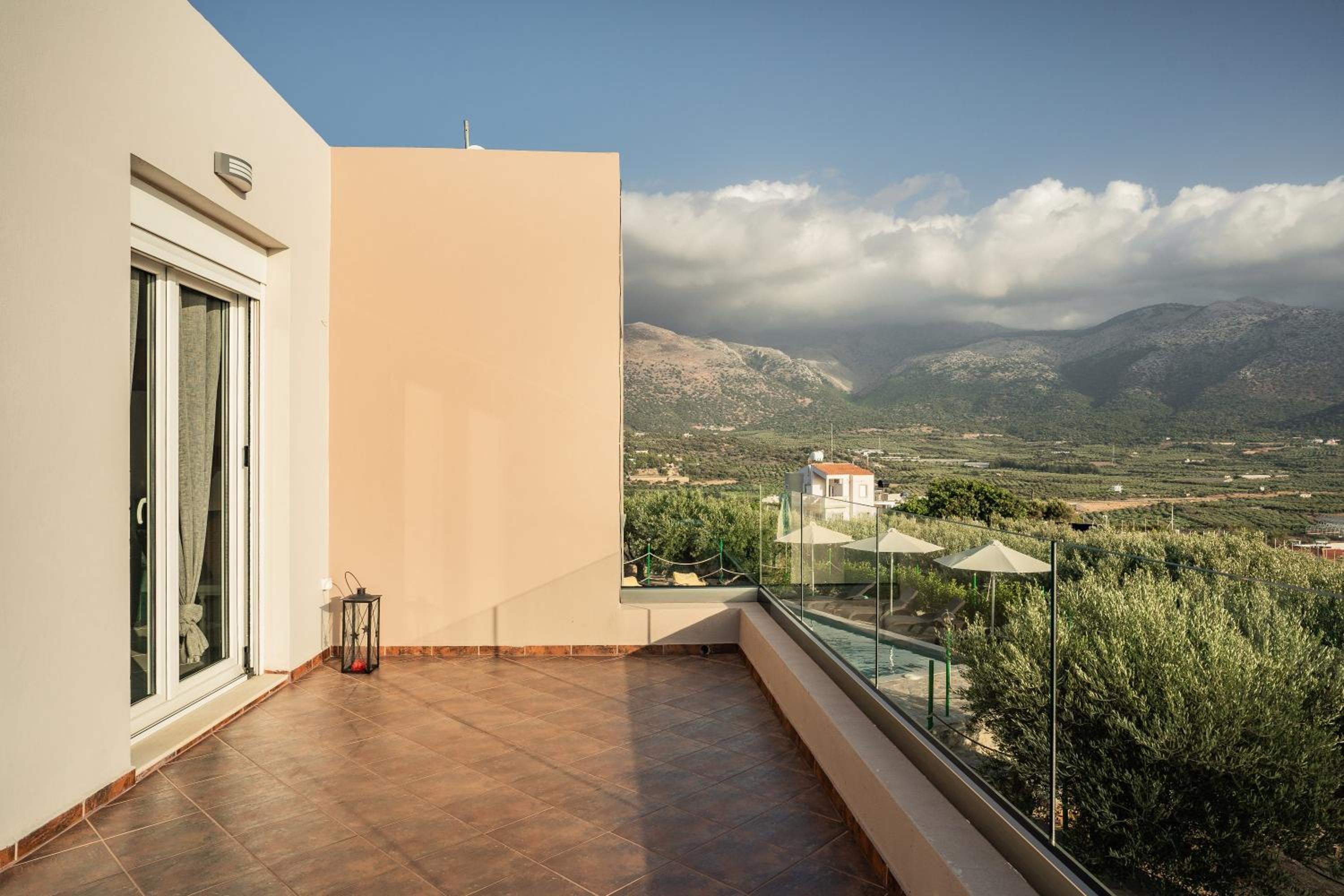 Villa Aktis with Freshwater Pool and Sea View