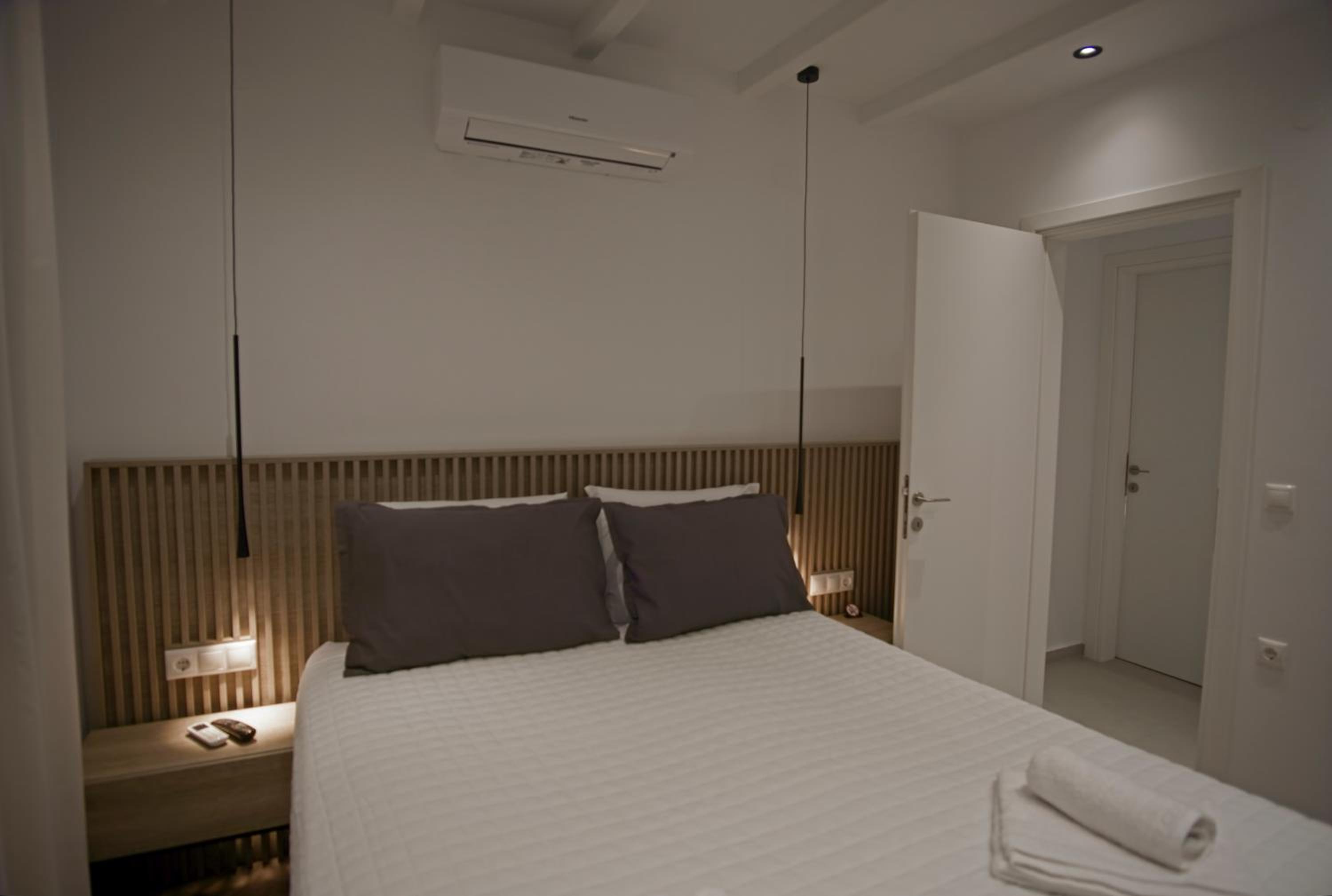 Villa Mourelo luxury villa in chania with private pool jacuzzi view 3